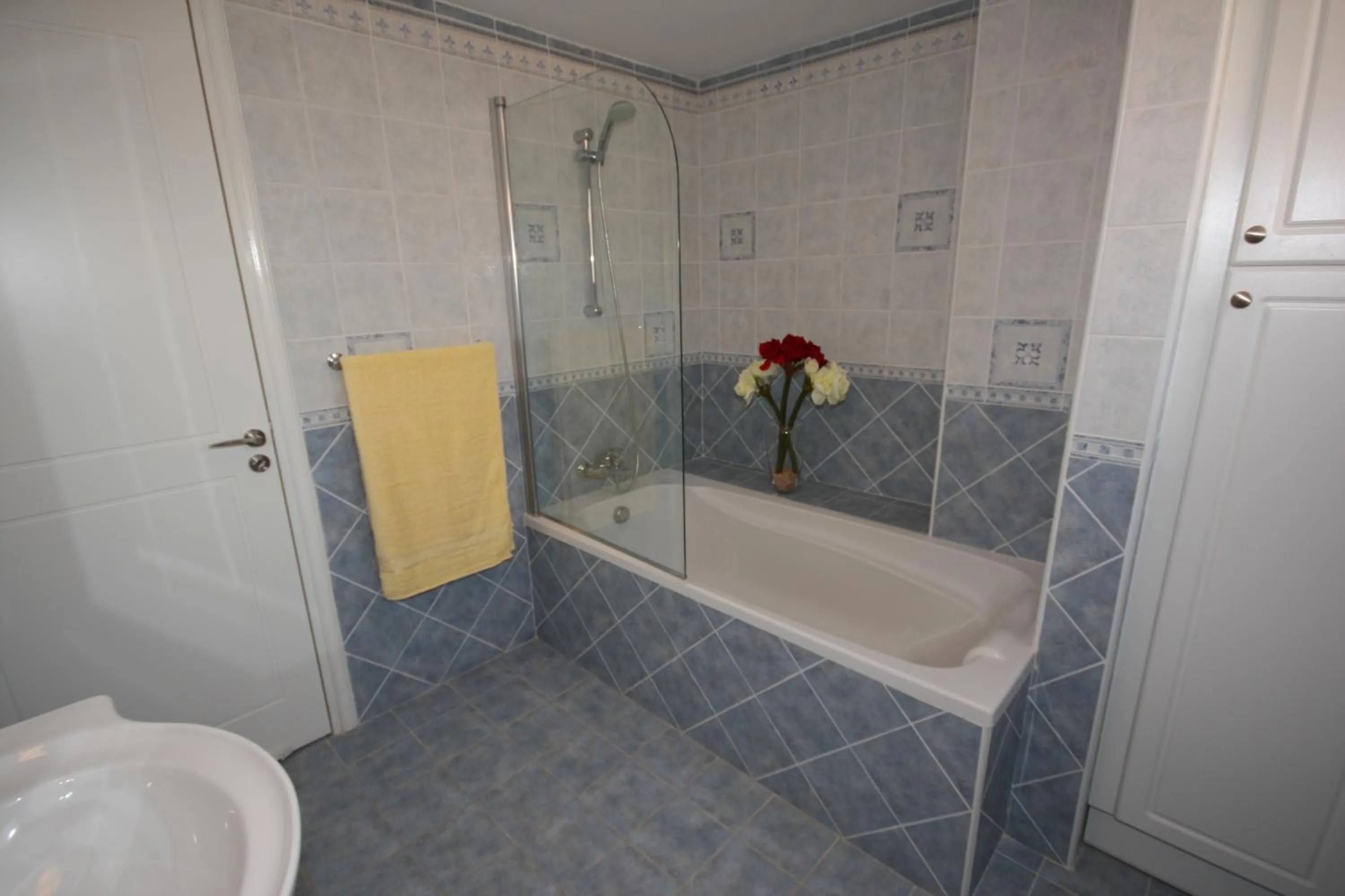 Bathroom in Villa Santorini