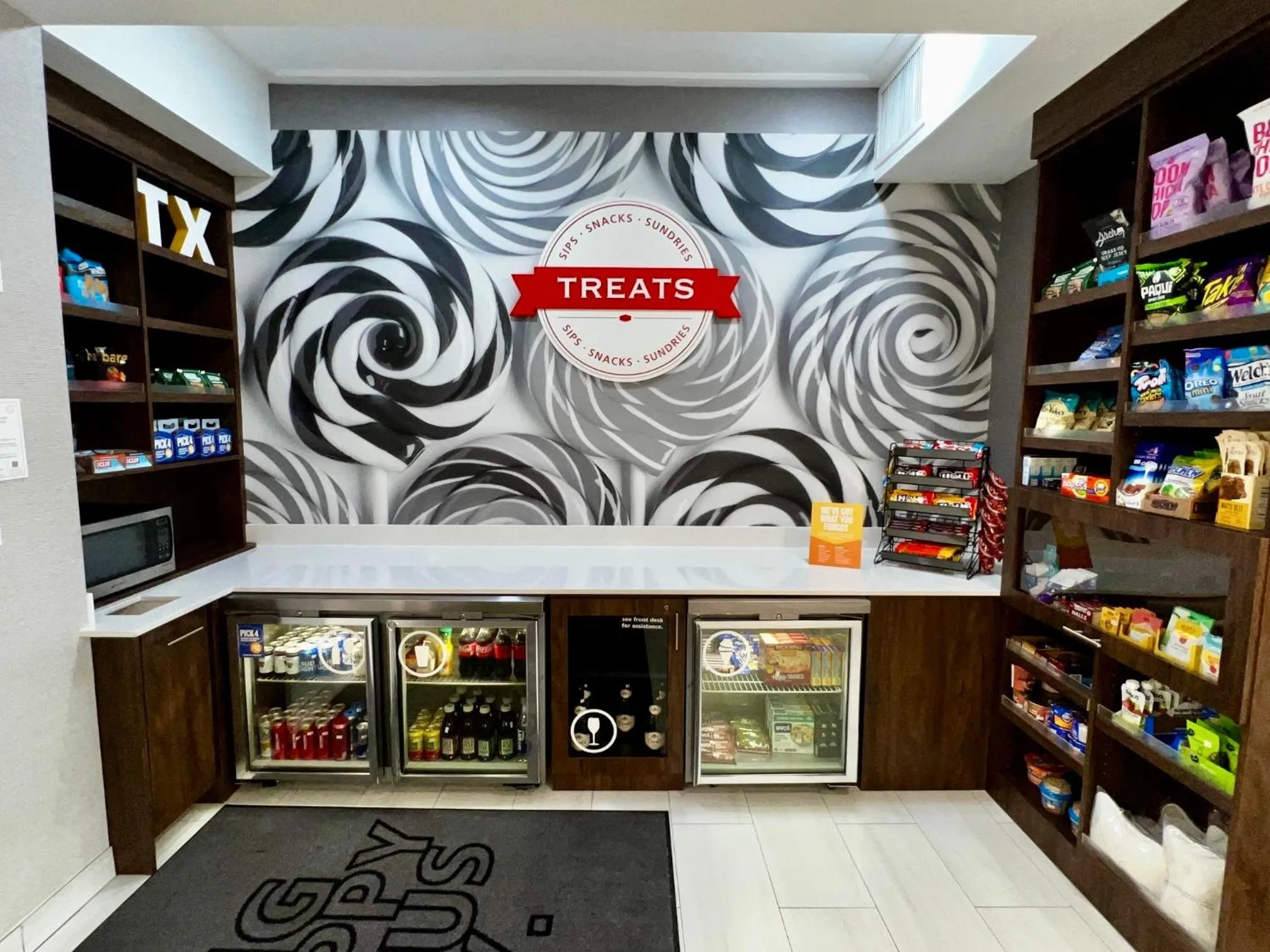 On-site shops in Hampton Inn - Houston/Brookhollow