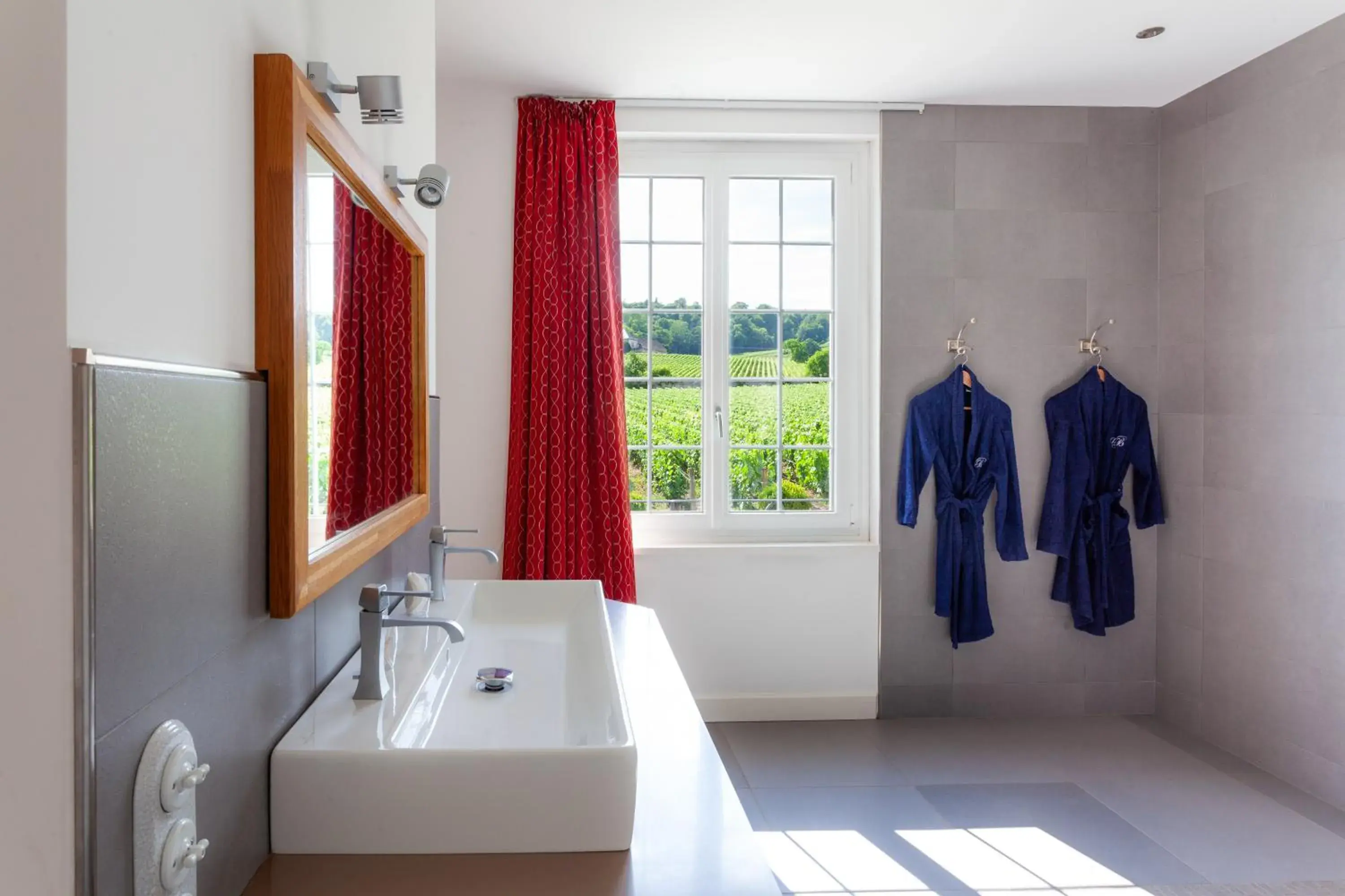 Six-Bedroom House in le clos des belvals Six-Bedroom House in le clos des belvals