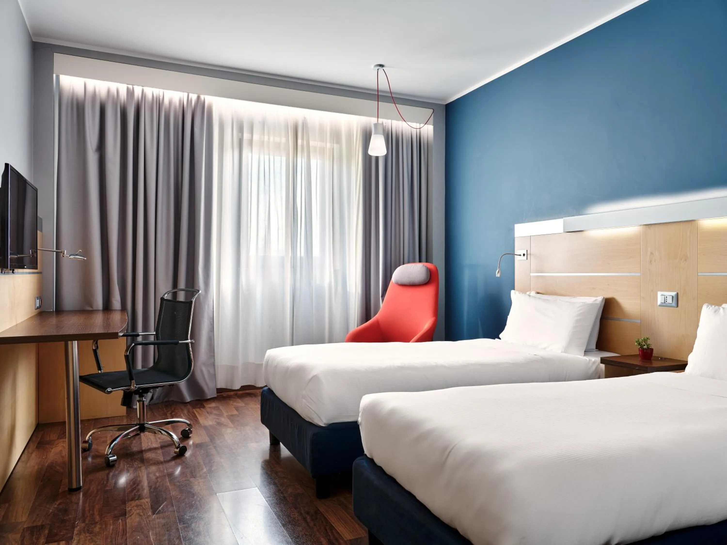 Bedroom, Bed in Holiday Inn Express Milan-Malpensa Airport by IHG