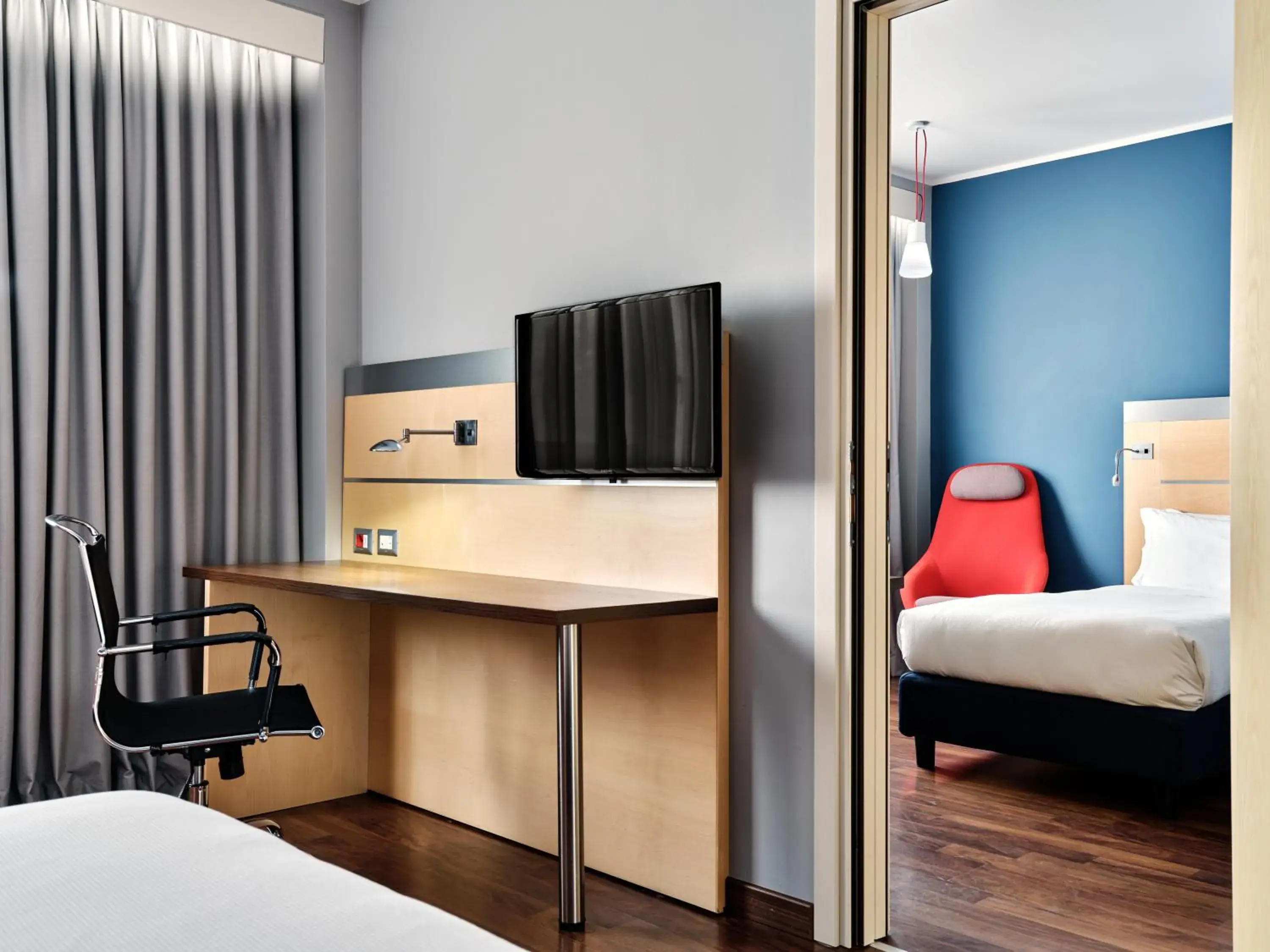 Bedroom, Bed in Holiday Inn Express Milan-Malpensa Airport by IHG Bedroom, Bed in Holiday Inn Express Milan-Malpensa Airport by IHG