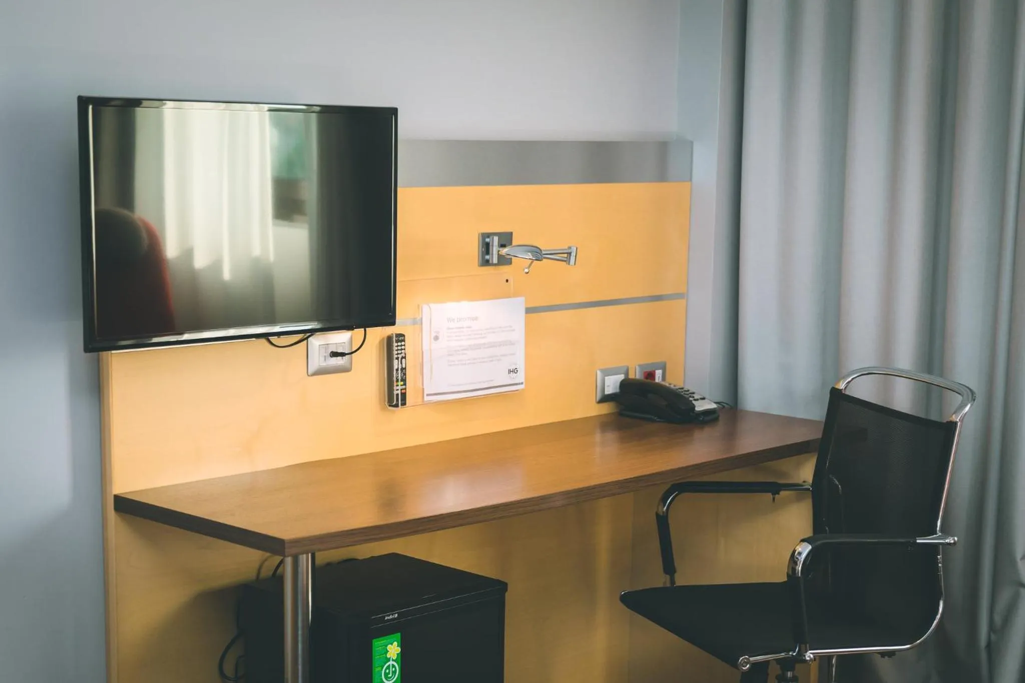 Photo of the whole room in Holiday Inn Express Milan-Malpensa Airport by IHG