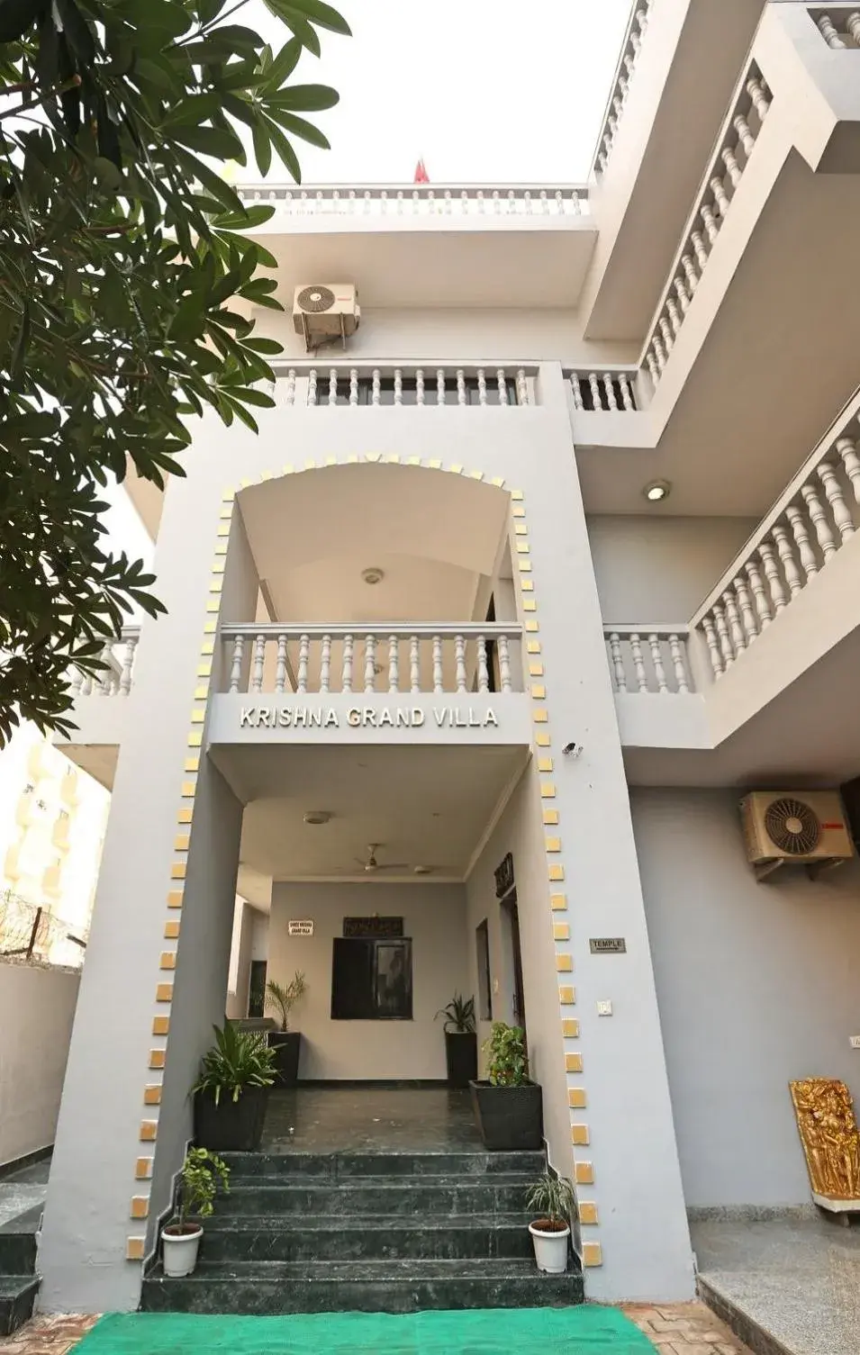 Facade/entrance in Hotel Kridha Residency - Opposite Prem Mandir Vrindavan Facade/entrance in Hotel Kridha Residency - Opposite Prem Mandir Vrindavan