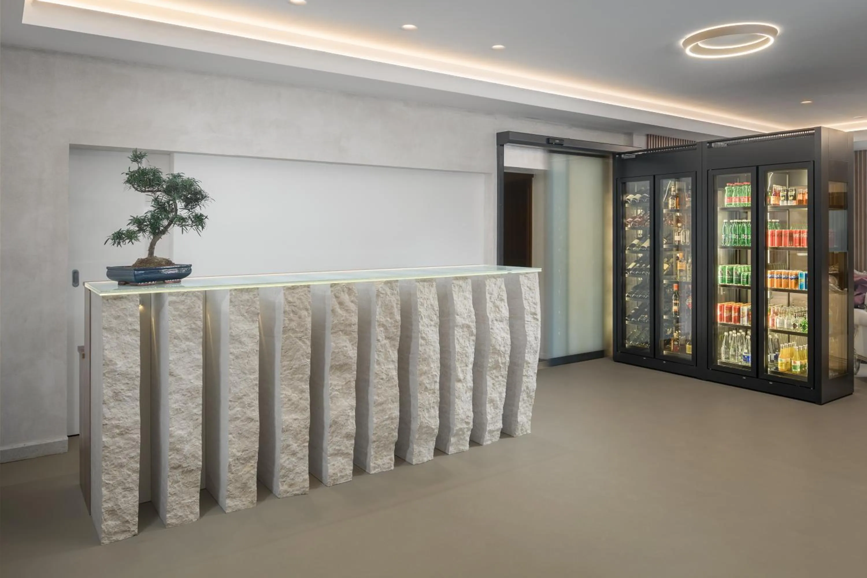 Lobby or reception in Hotel Tomi