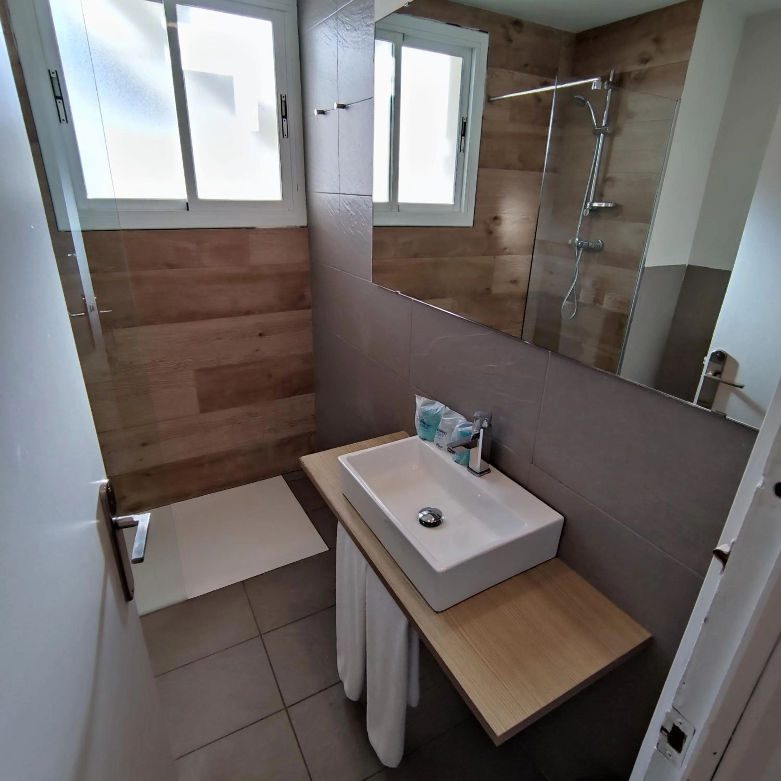 Bathroom in Dynamic Hotels Caldetes Barcelona