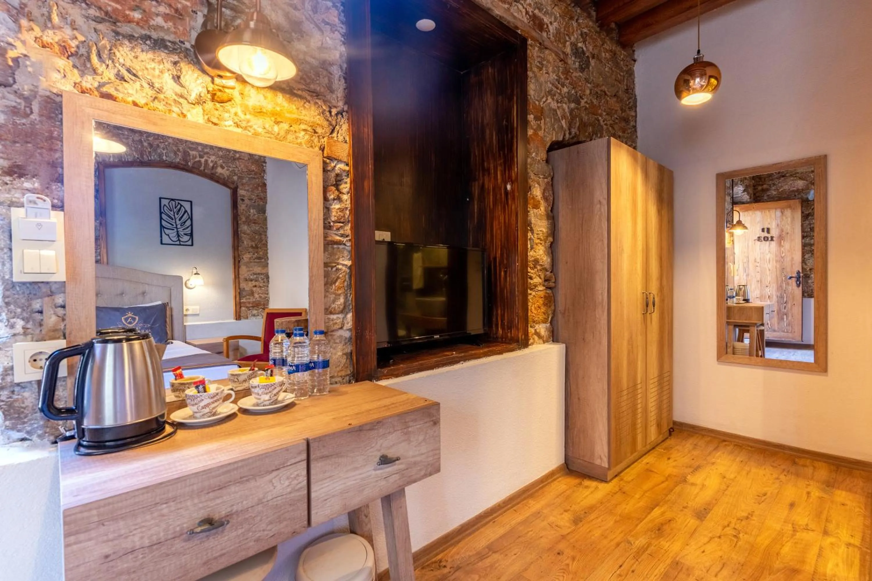 Coffee/tea facilities in Akkan Hotel