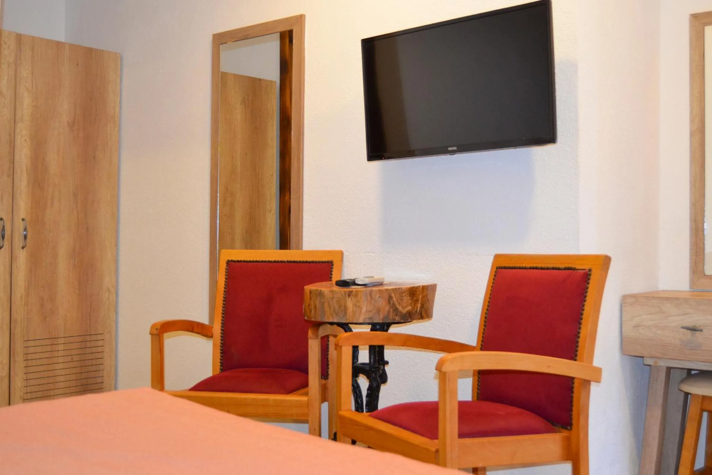 TV and multimedia in Akkan Hotel