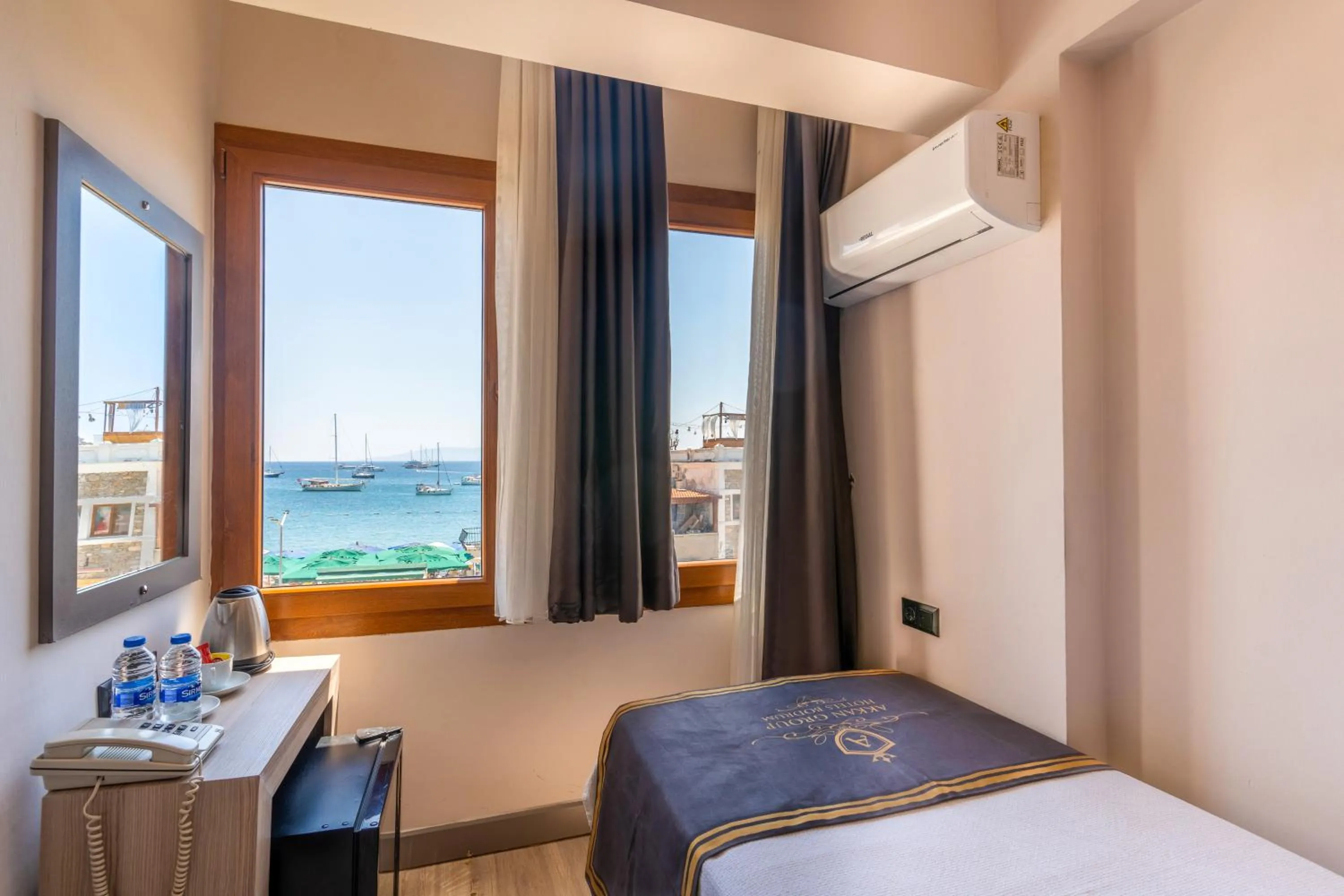 View (from property/room), Bed in Akkan Hotel