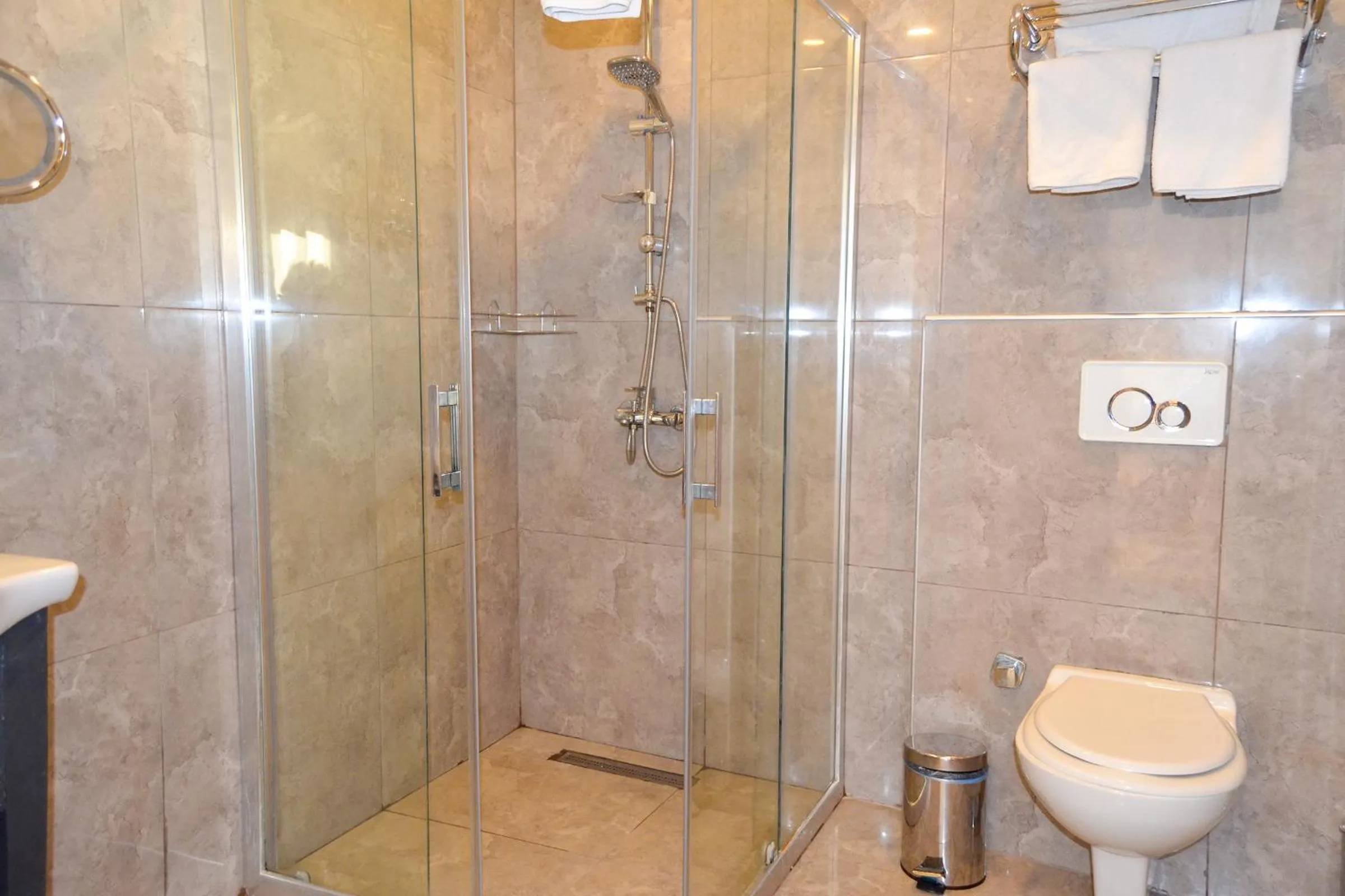 Bathroom in Akkan Hotel