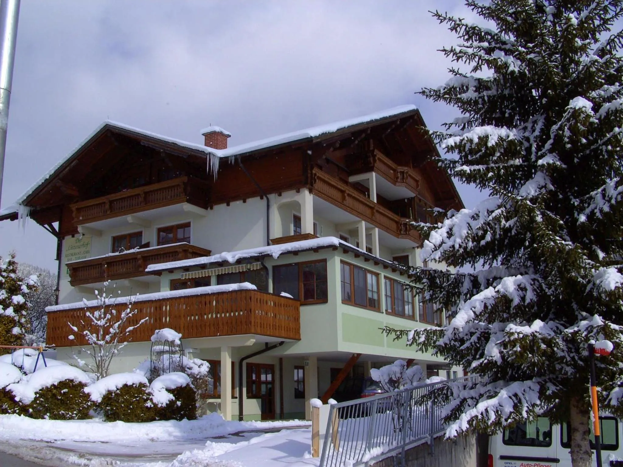 Property building in Liezenerhof