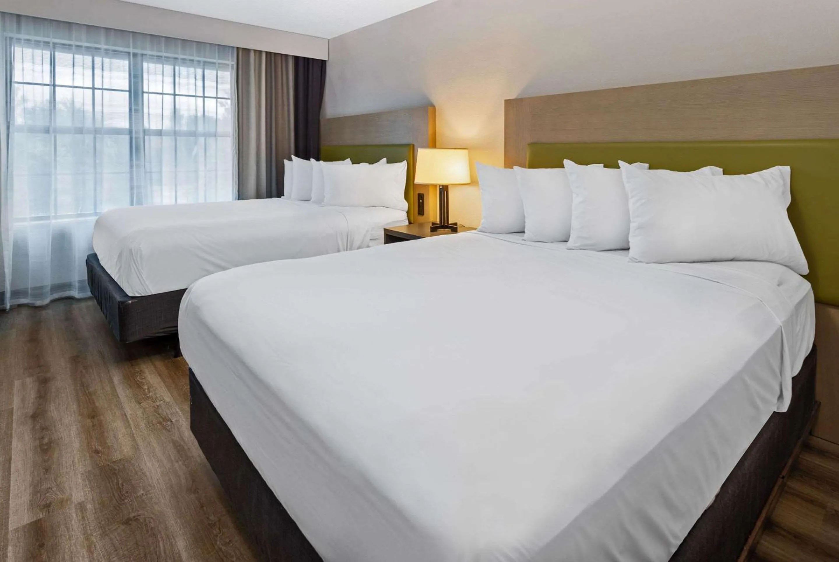 Bedroom, Bed in Country Inn & Suites by Radisson, Salisbury, MD