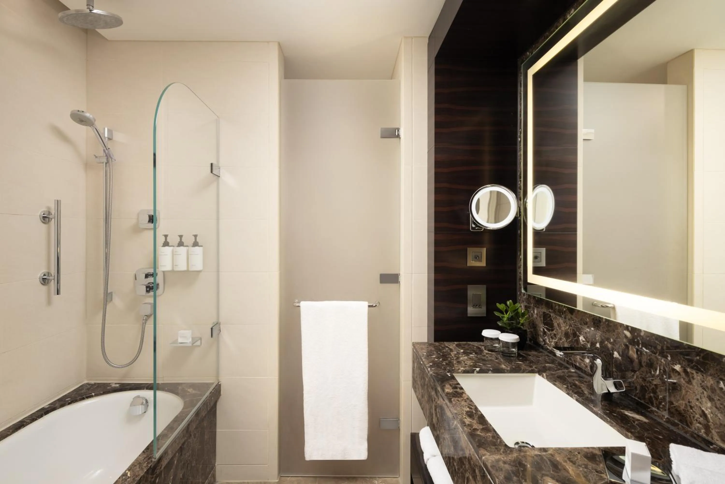 Shower in Conrad London St James