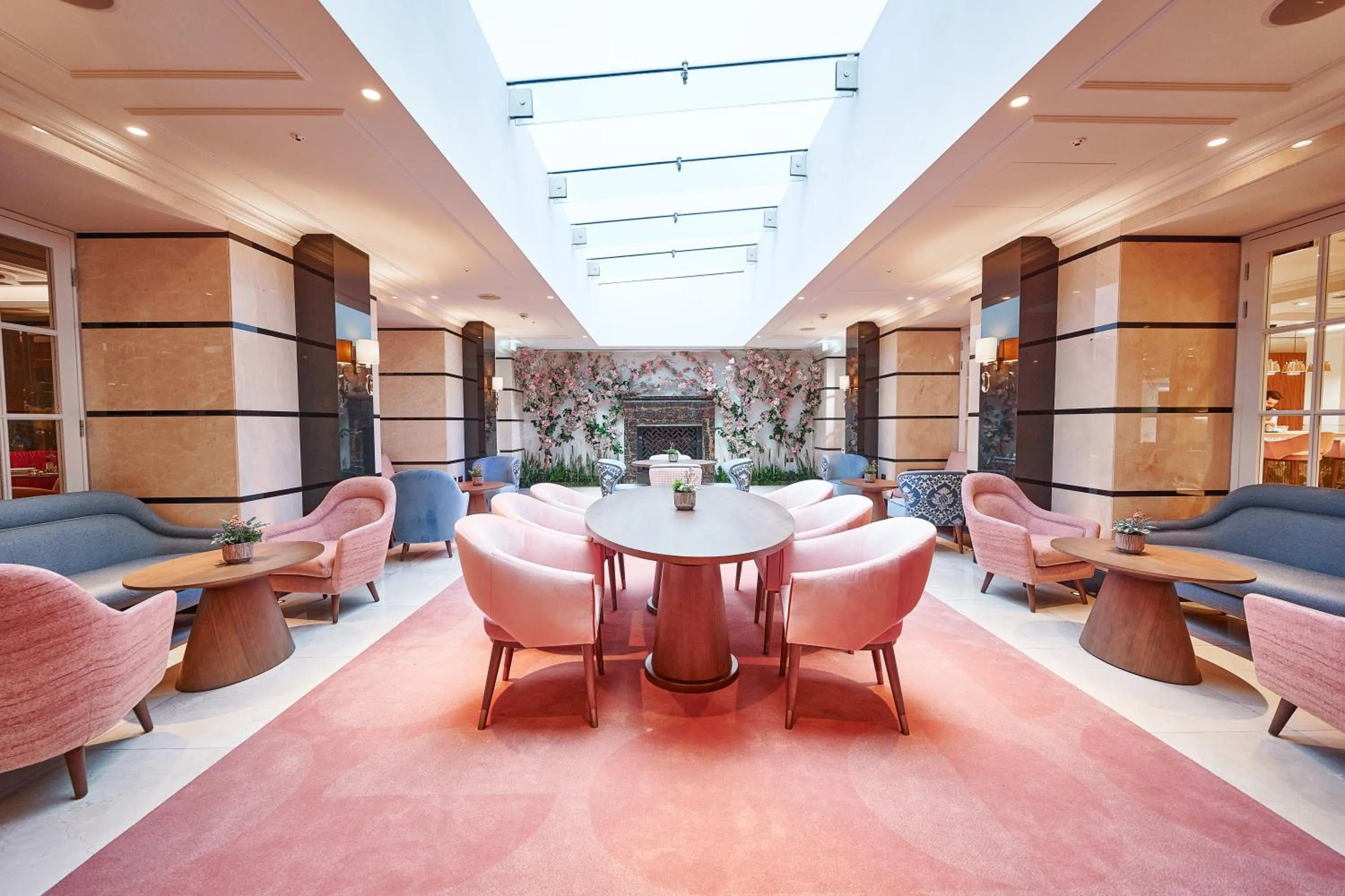 Restaurant/places to eat in Conrad London St James