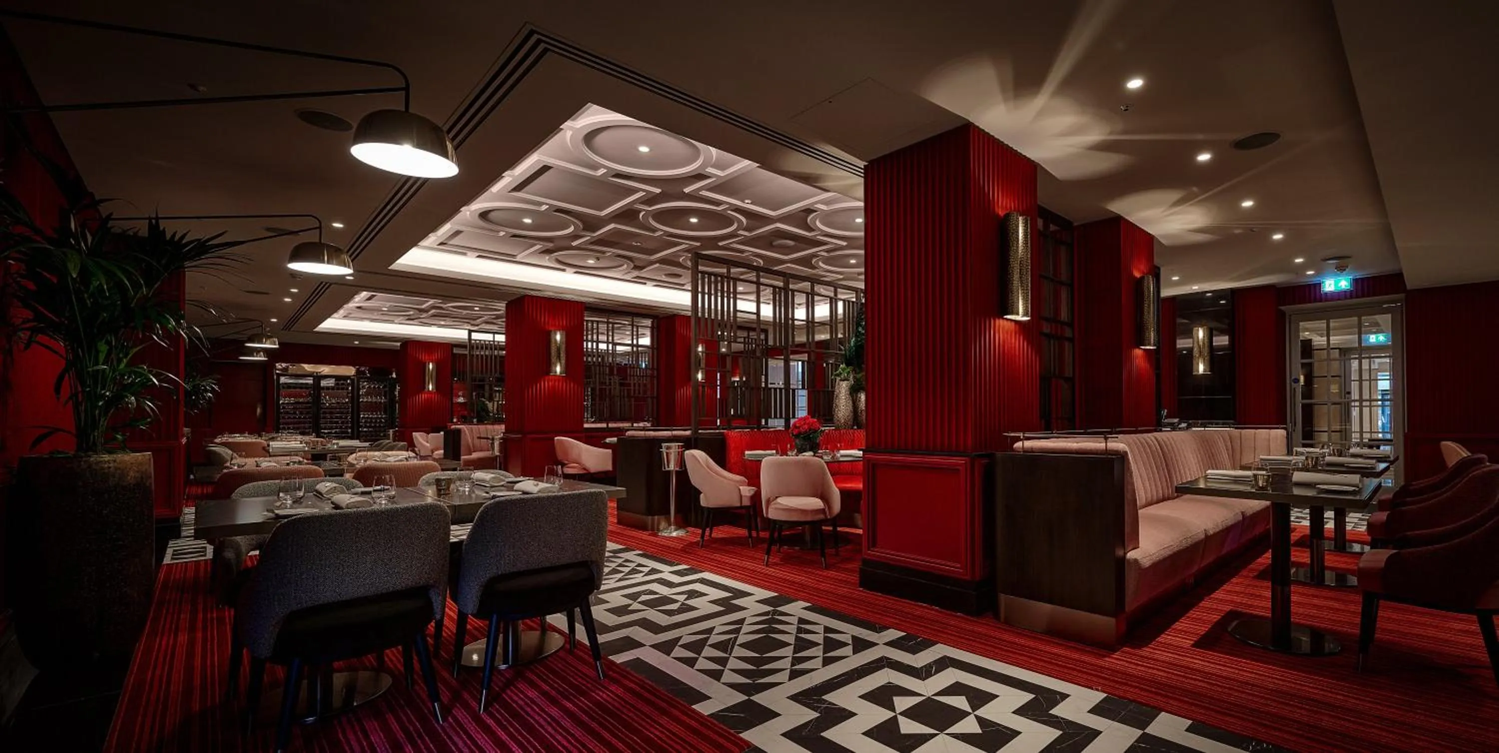 Restaurant/places to eat in Conrad London St James