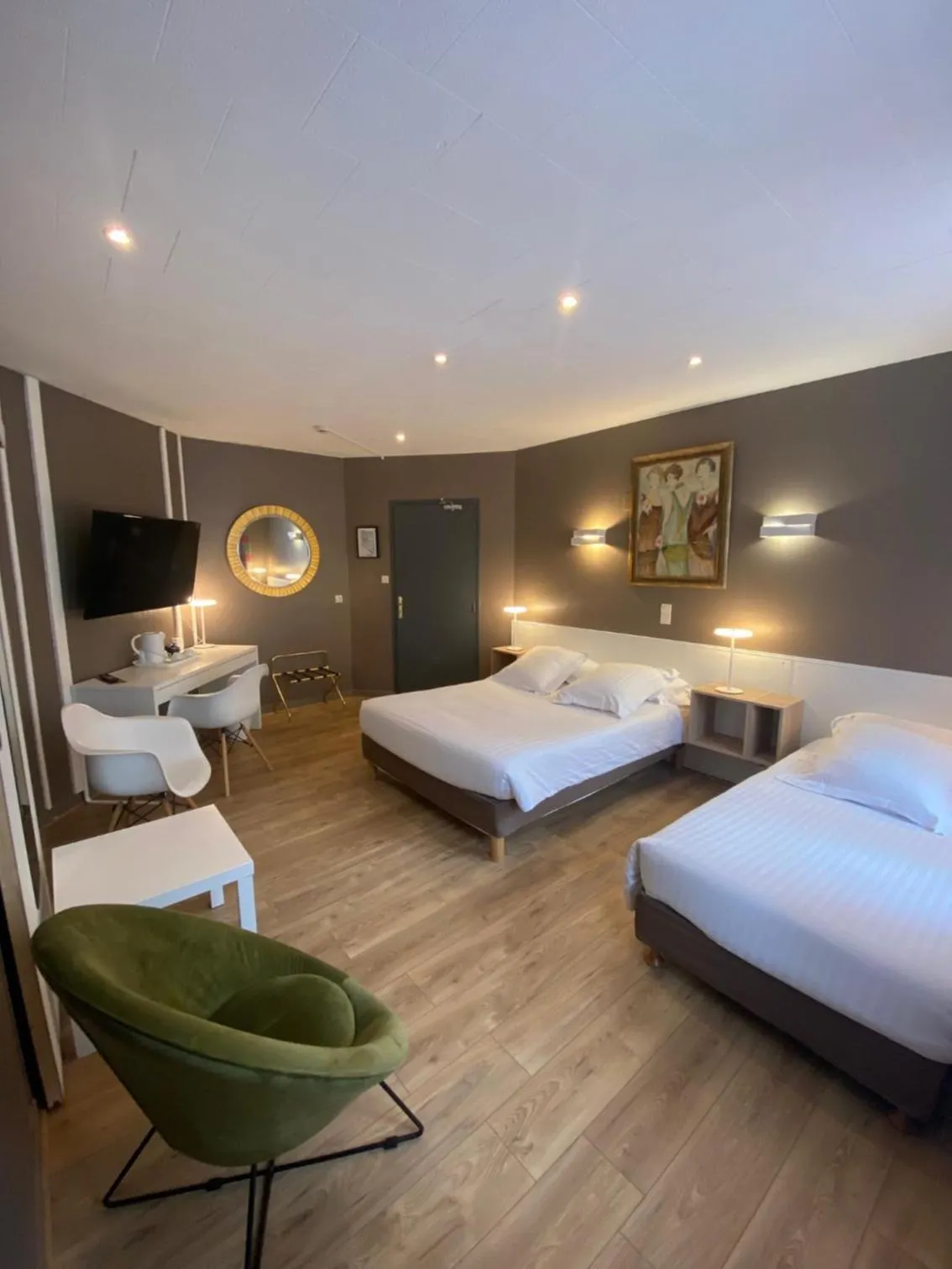 Bed in Hotel Le Pelican