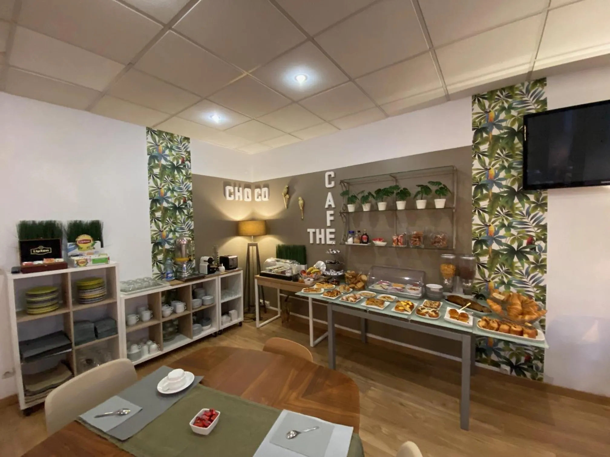 Breakfast in Hotel Le Pelican