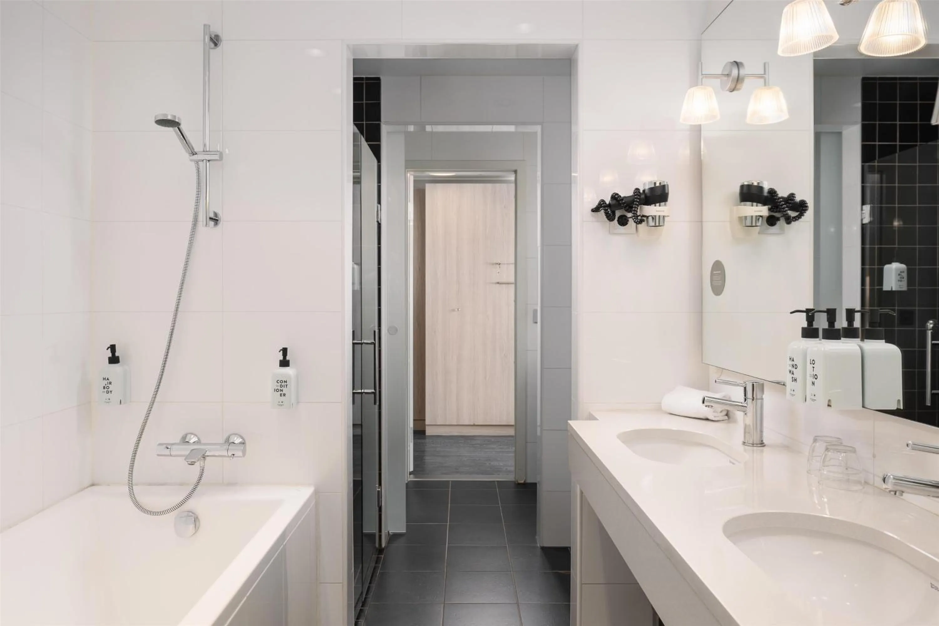 Bathroom in Scandic Fornebu