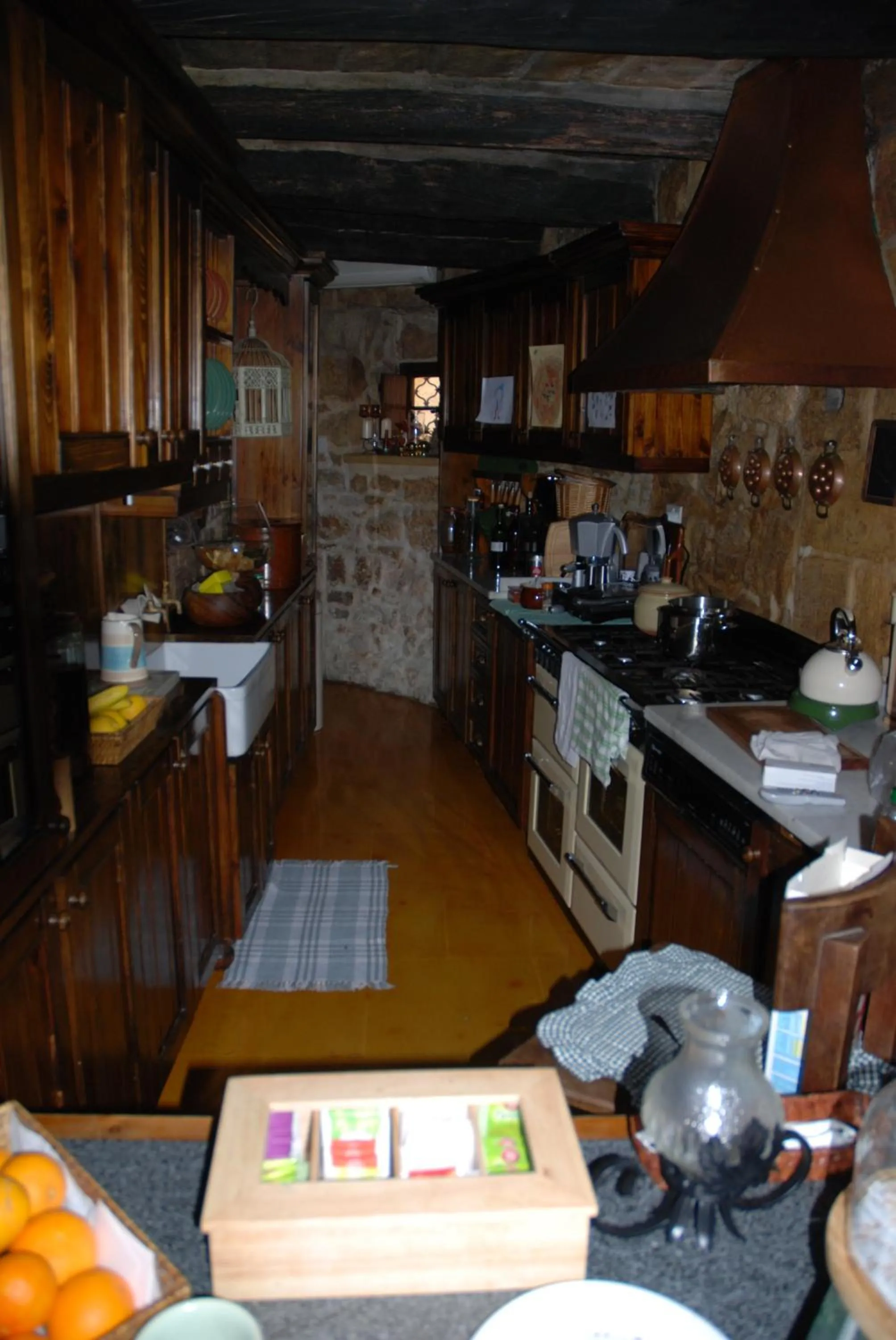 Kitchen or kitchenette in The Burrow Guest House