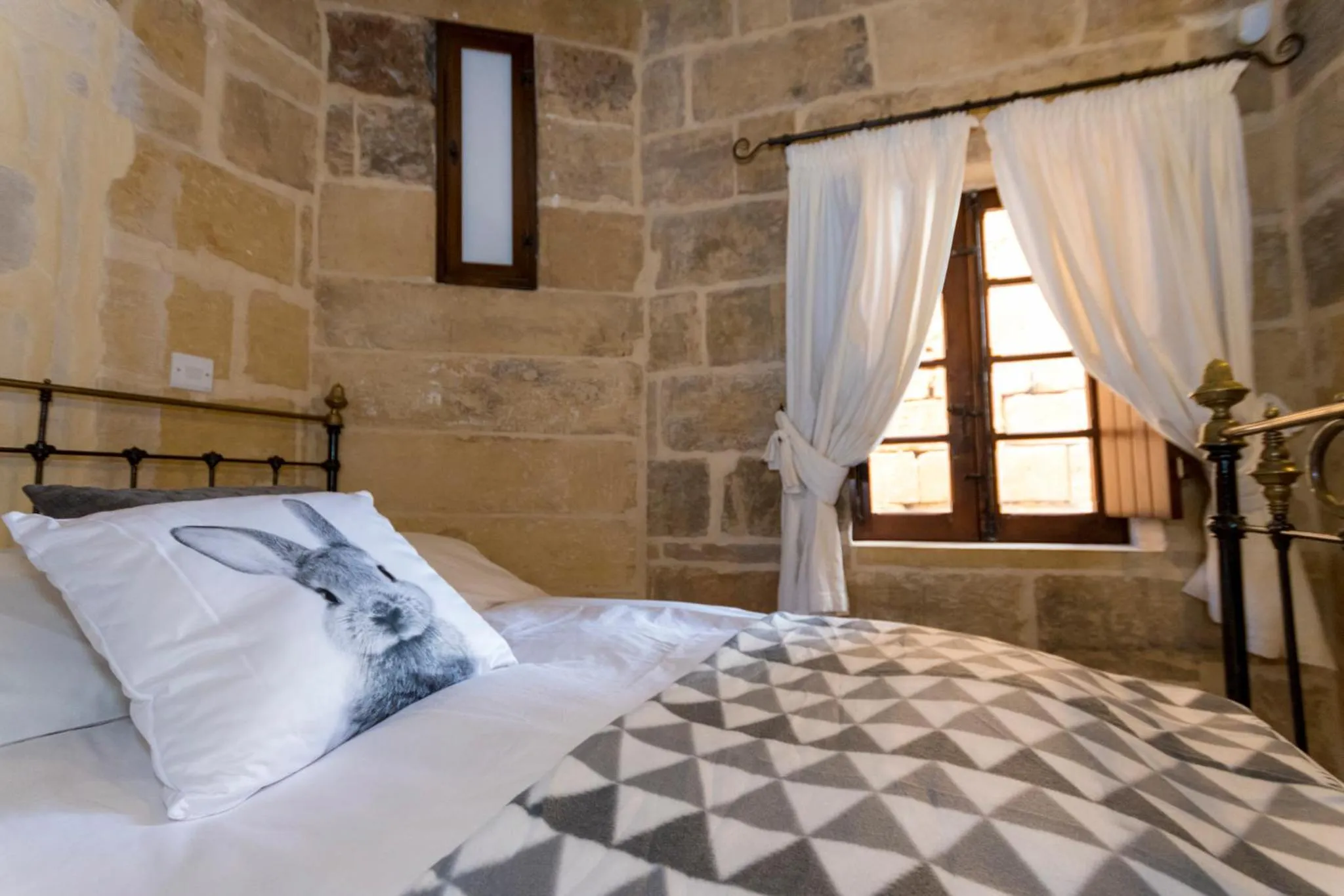 Bedroom, Bed in The Burrow Guest House