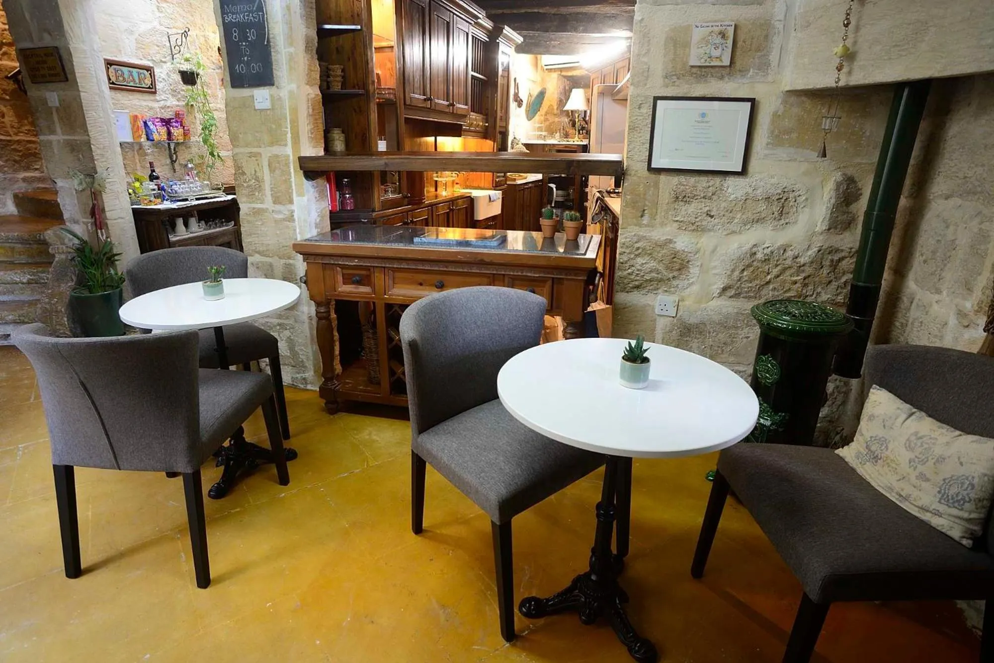 Lounge or bar in The Burrow Guest House