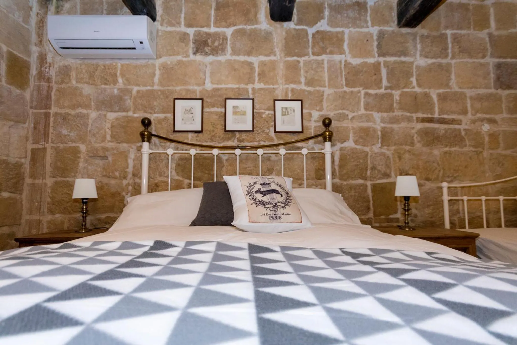 Bedroom, Bed in The Burrow Guest House