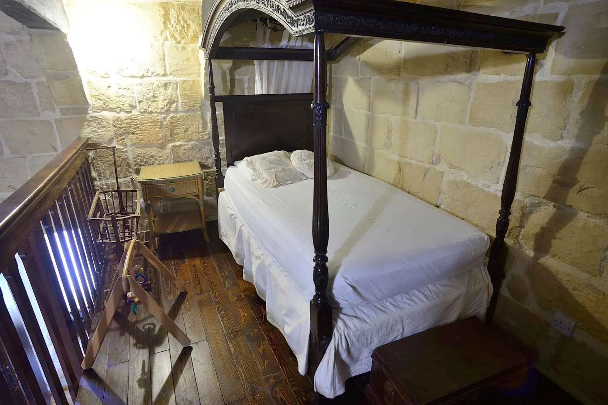 Bed in The Burrow Guest House