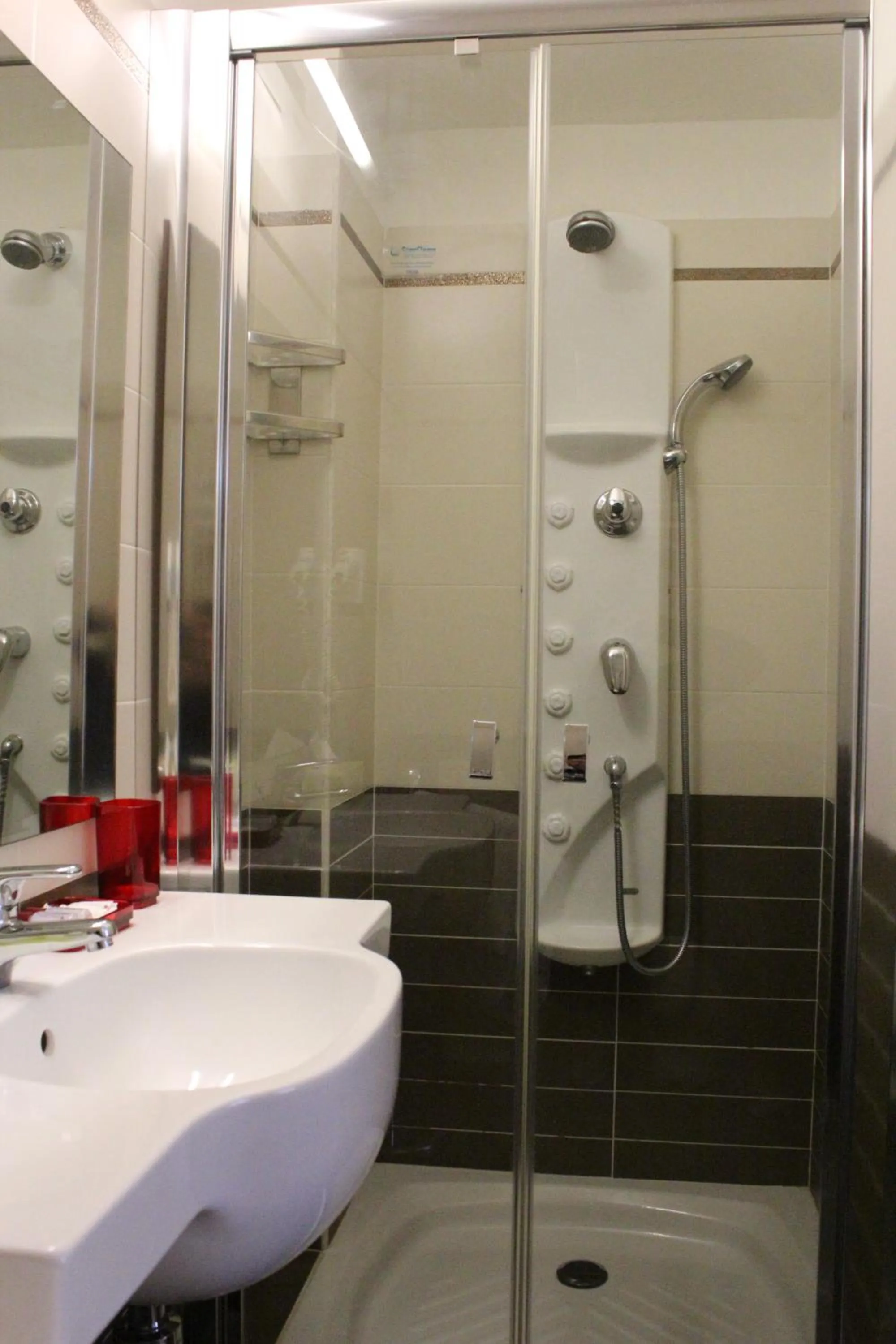 Bathroom in Hotel Rainero