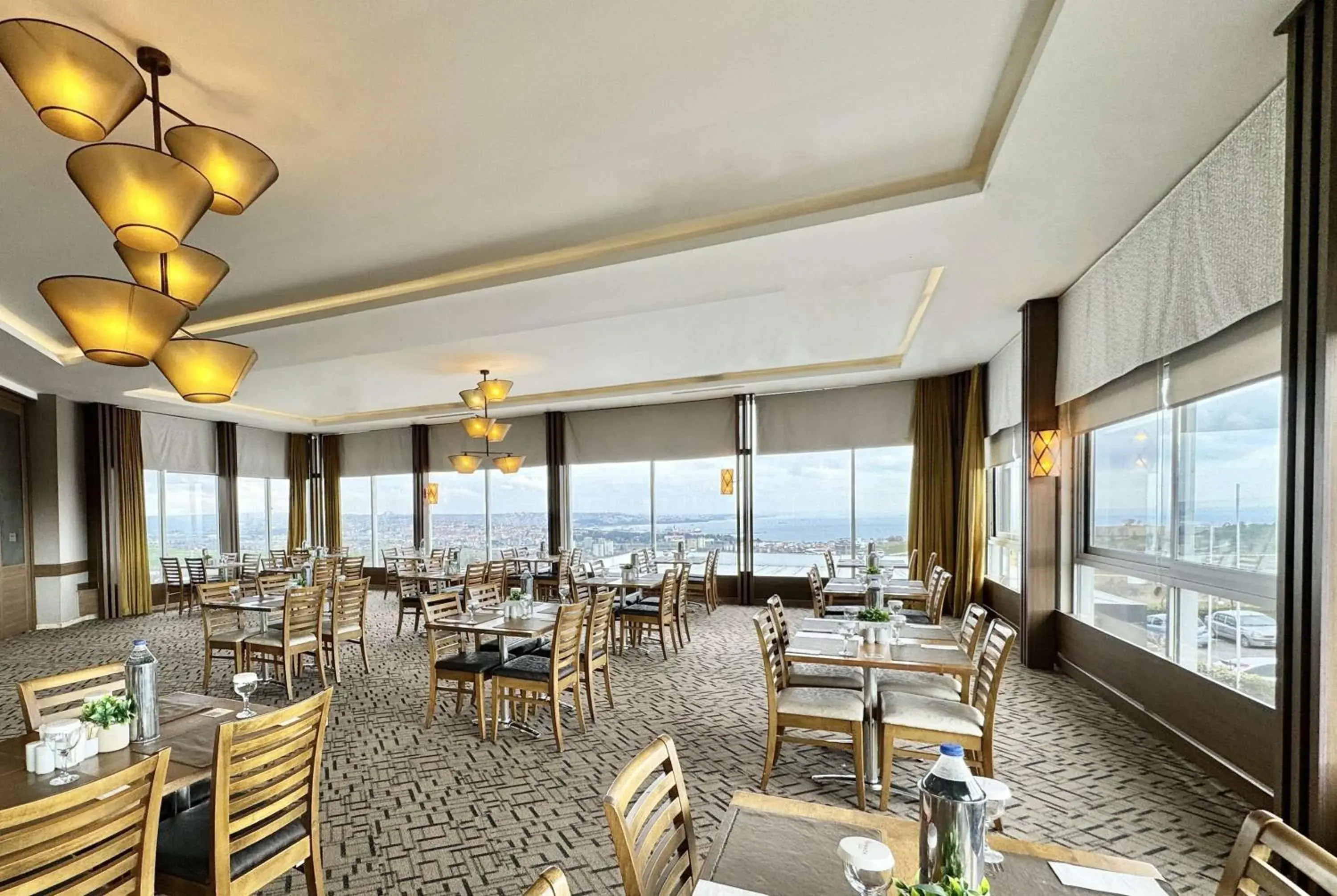 Restaurant/places to eat in Ramada by Wyndham Tekirdağ Restaurant/places to eat in Ramada by Wyndham Tekirdağ