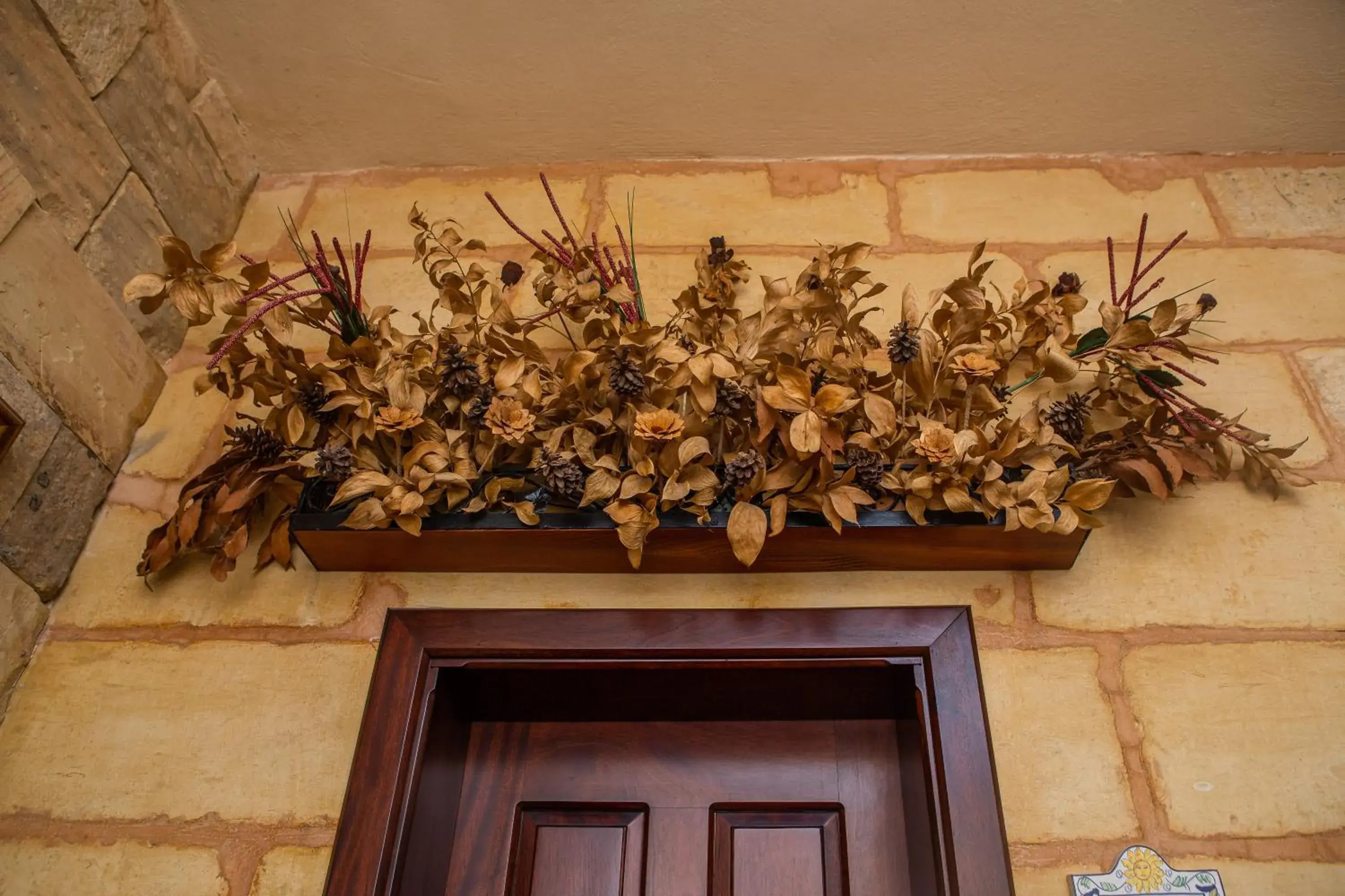 Decorative detail in Ta' Bertu Host Family Bed & Breakfast Decorative detail in Ta' Bertu Host Family Bed & Breakfast