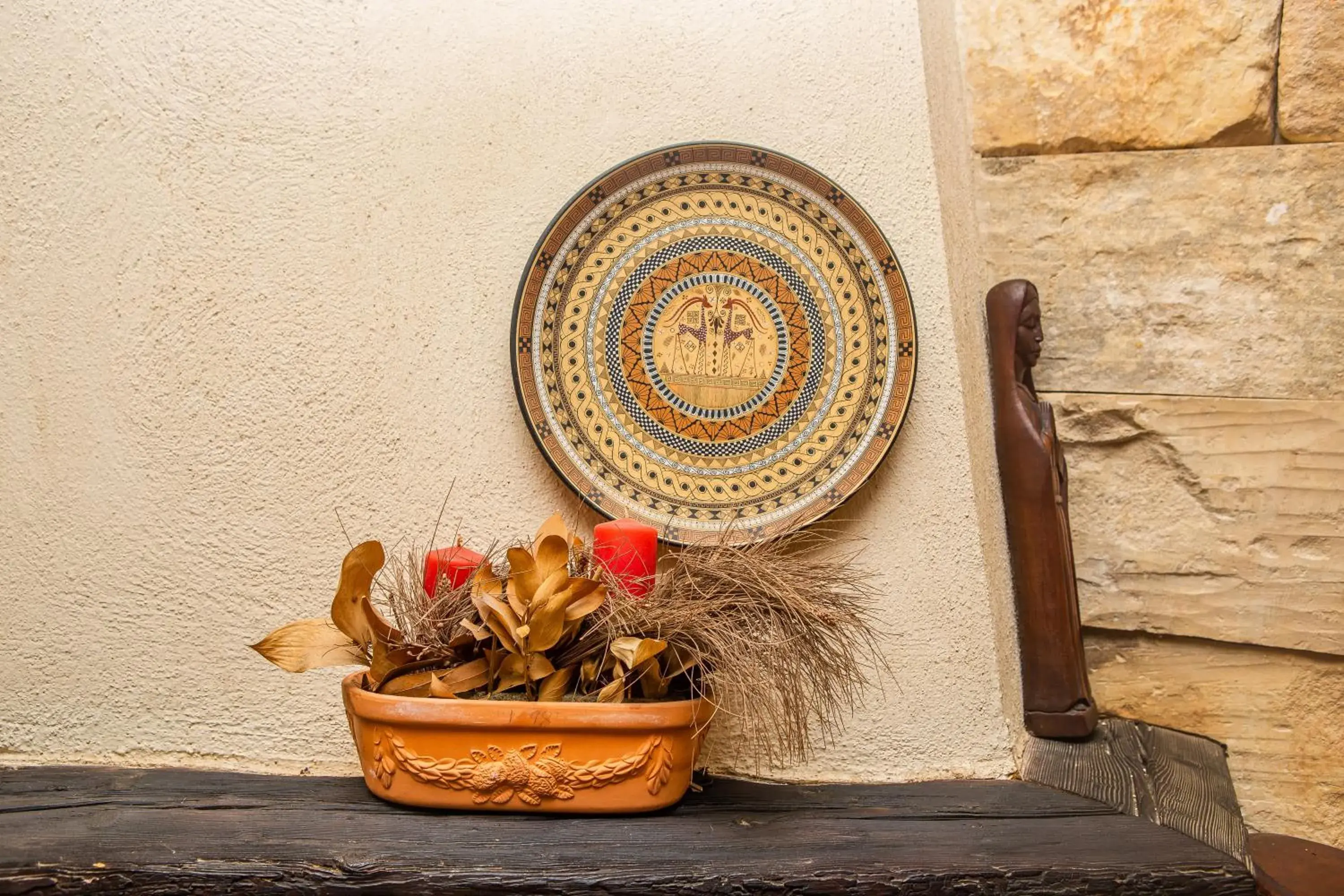 Decorative detail in Ta' Bertu Host Family Bed & Breakfast Decorative detail in Ta' Bertu Host Family Bed & Breakfast