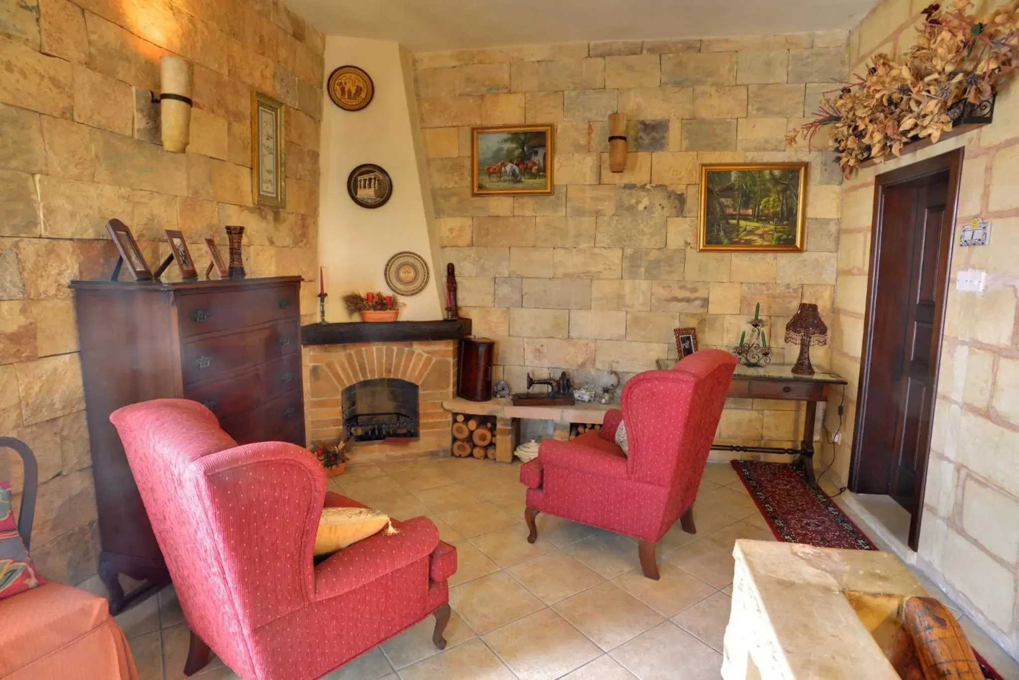 Seating area in Ta' Bertu Host Family Bed & Breakfast Seating area in Ta' Bertu Host Family Bed & Breakfast