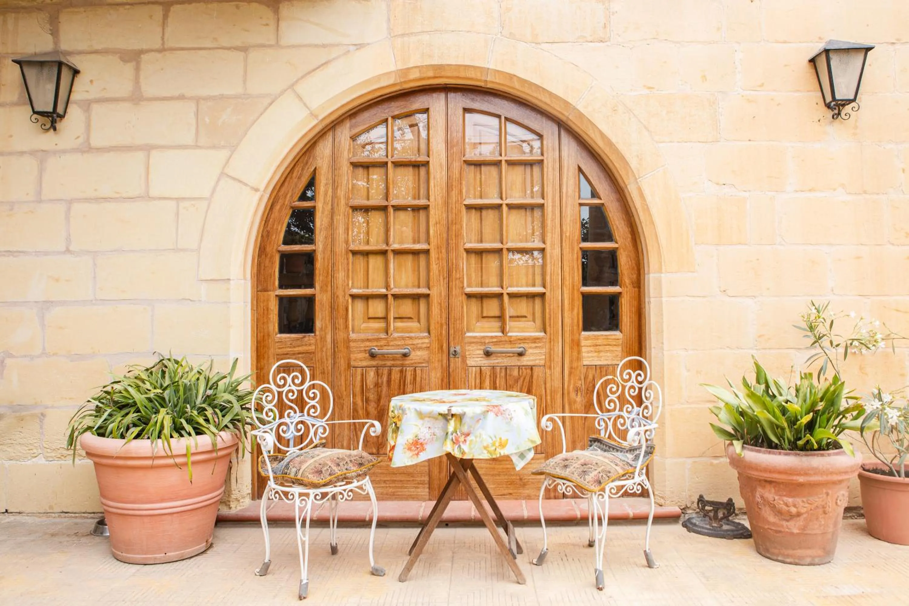 Property building in Ta' Bertu Host Family Bed & Breakfast