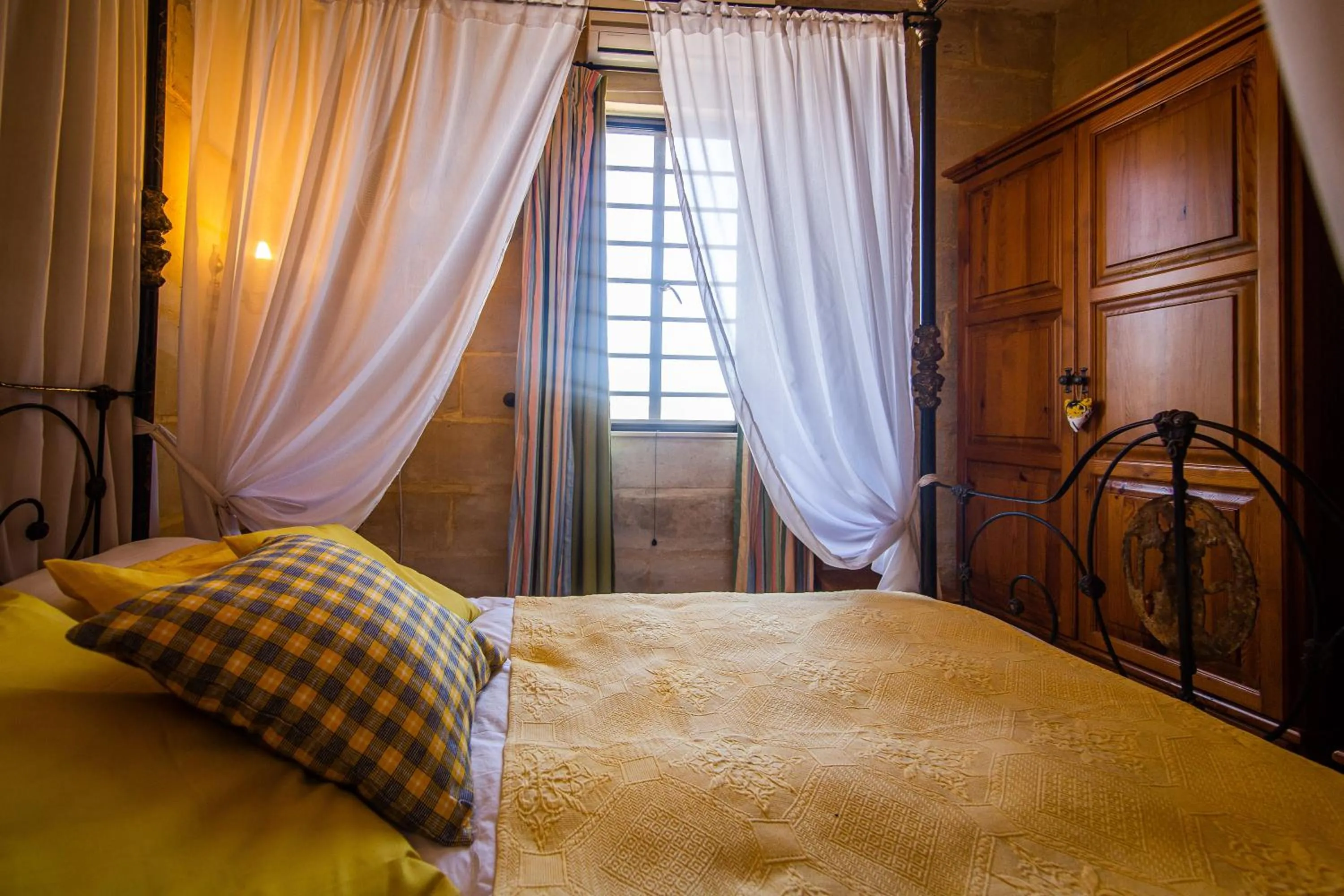 Bedroom, Bed in Ta' Bertu Host Family Bed & Breakfast