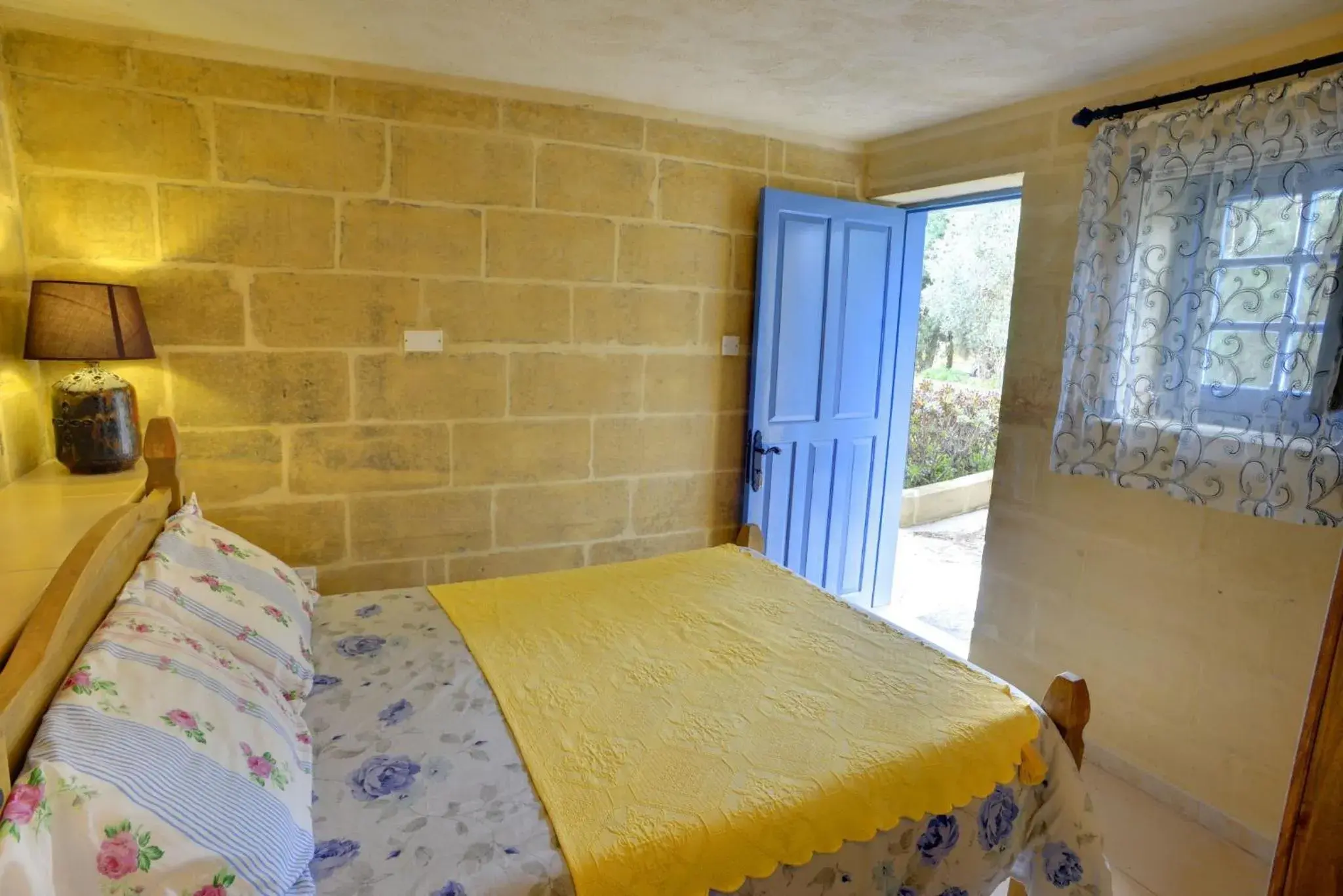 Photo of the whole room, Bed in Ta' Bertu Host Family Bed & Breakfast Photo of the whole room, Bed in Ta' Bertu Host Family Bed & Breakfast