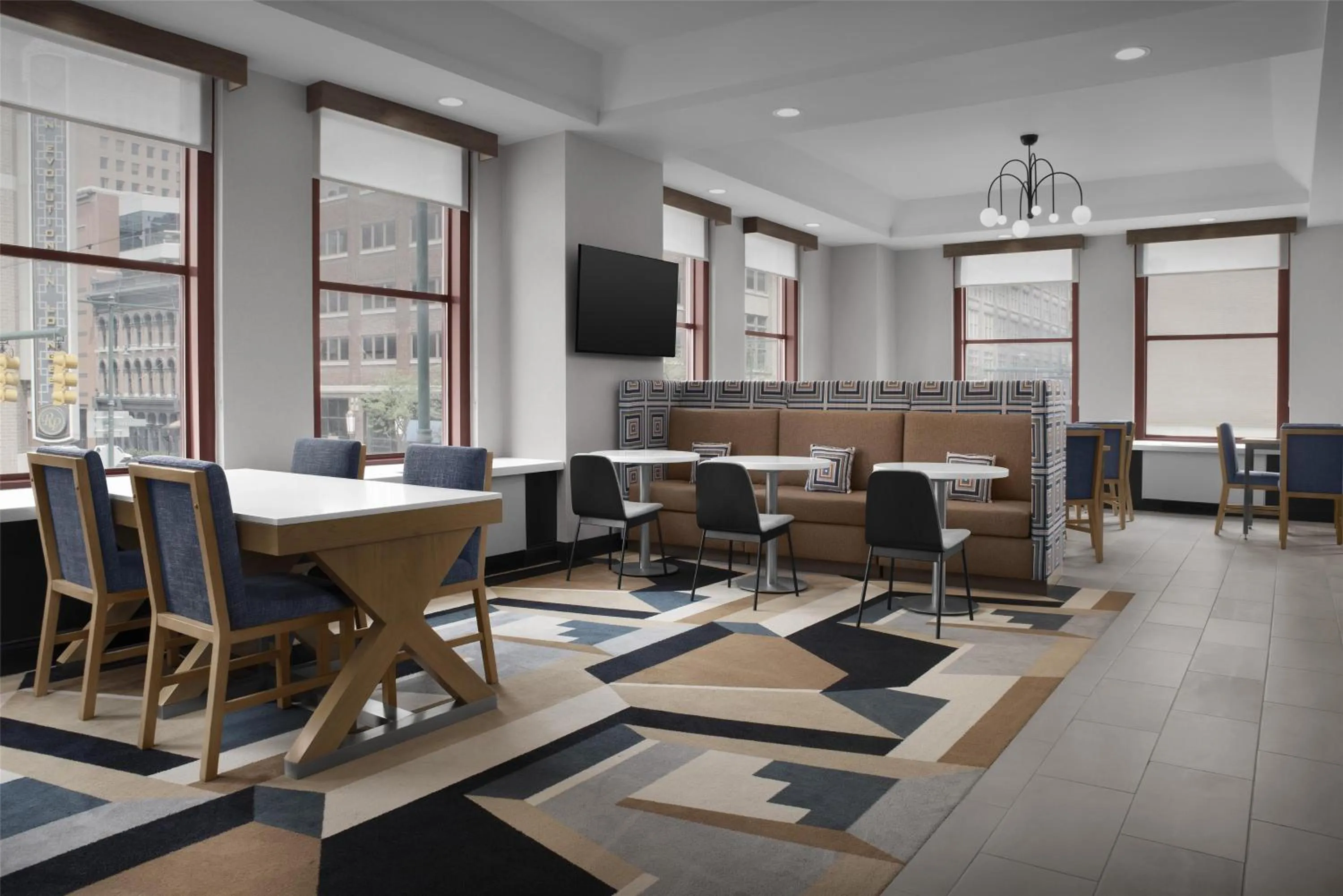 Breakfast in Hampton Inn Indianapolis Downtown Across from Circle Centre