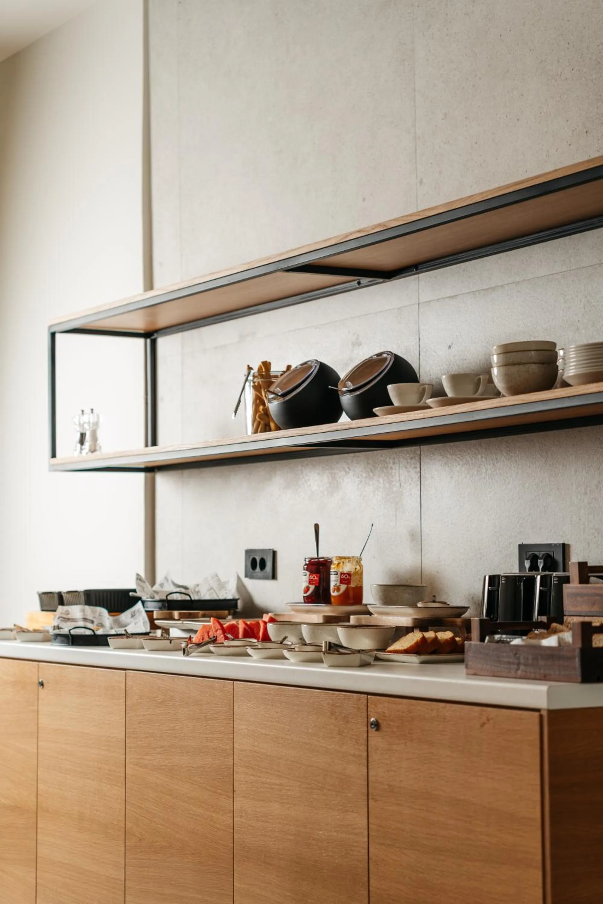 Breakfast in The City Hotel & Suites