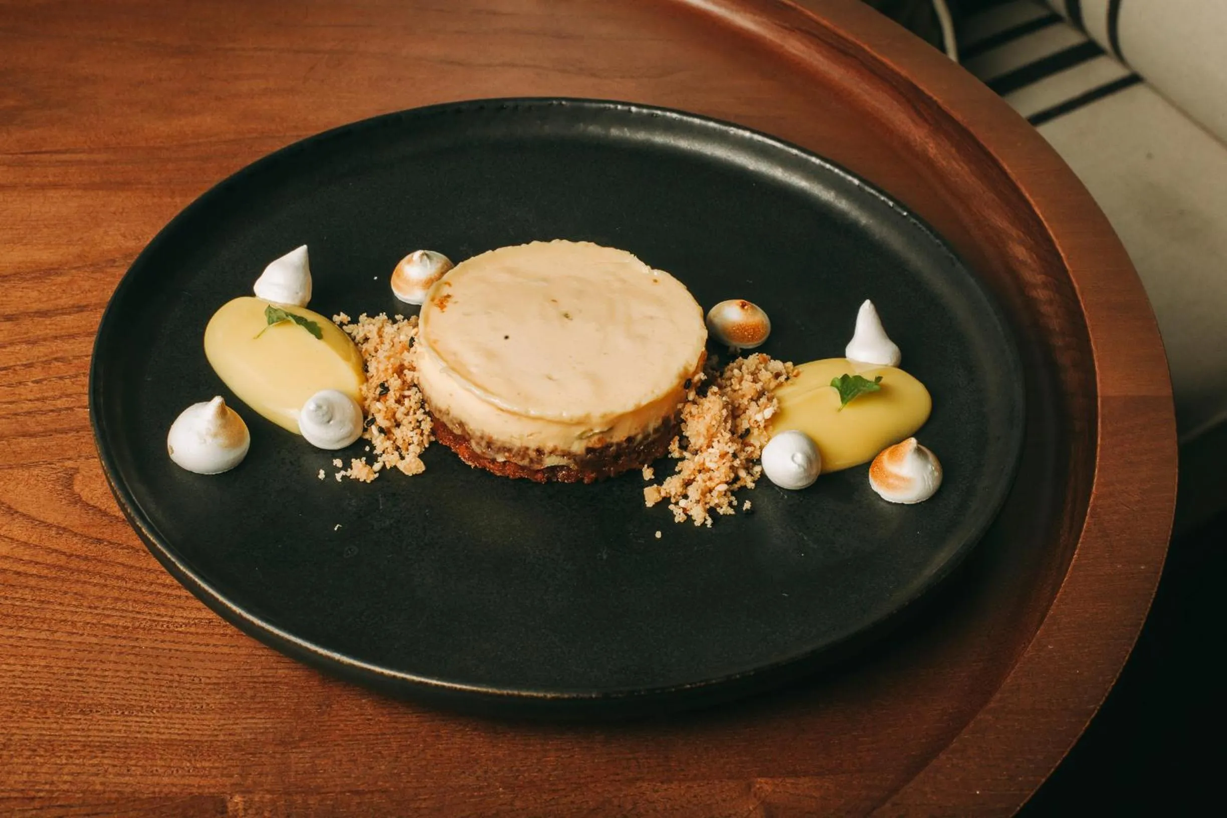 Restaurant/places to eat in Torel 1884 Suites & Apartments