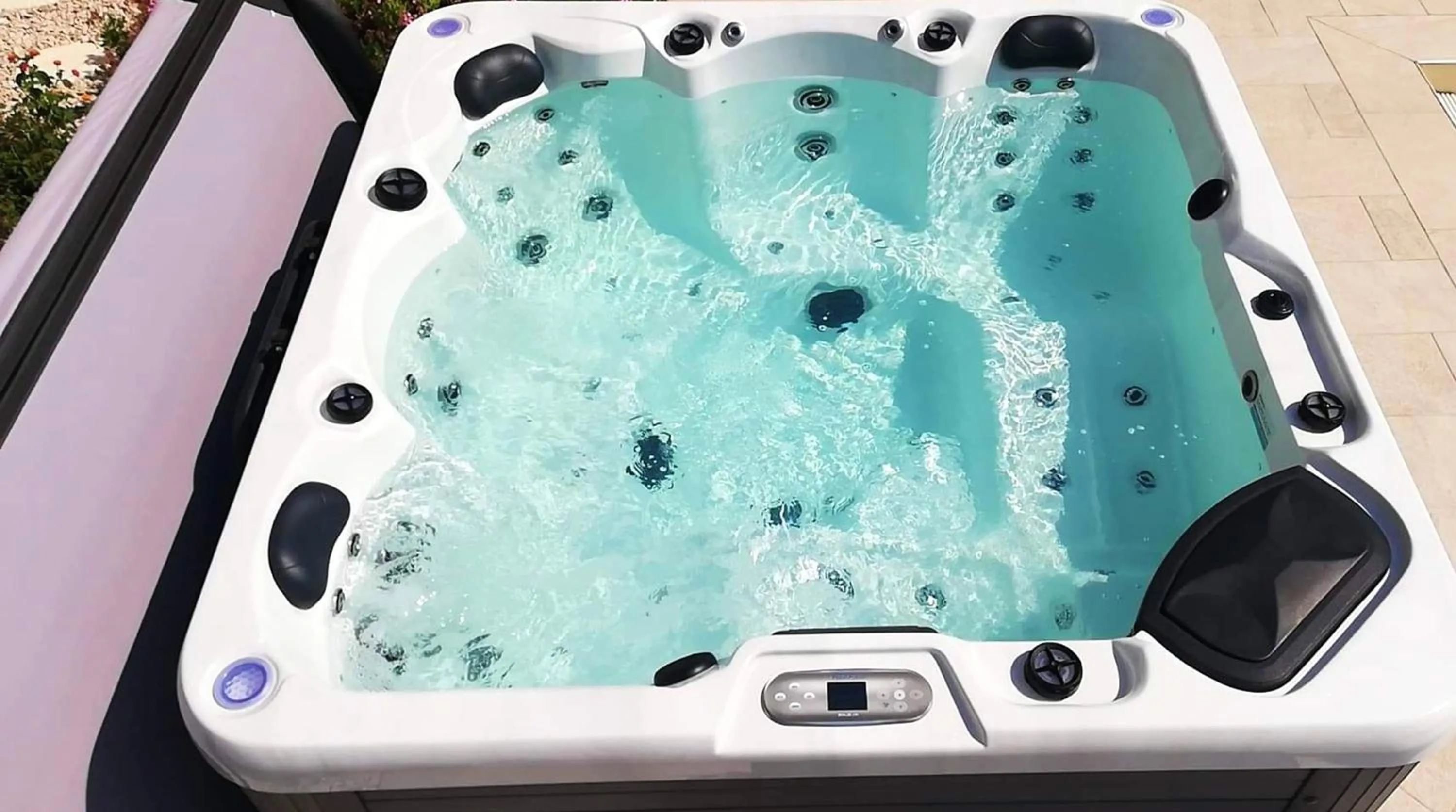 Villa spacieuse à Béziers avec piscine privée et jacuzzi