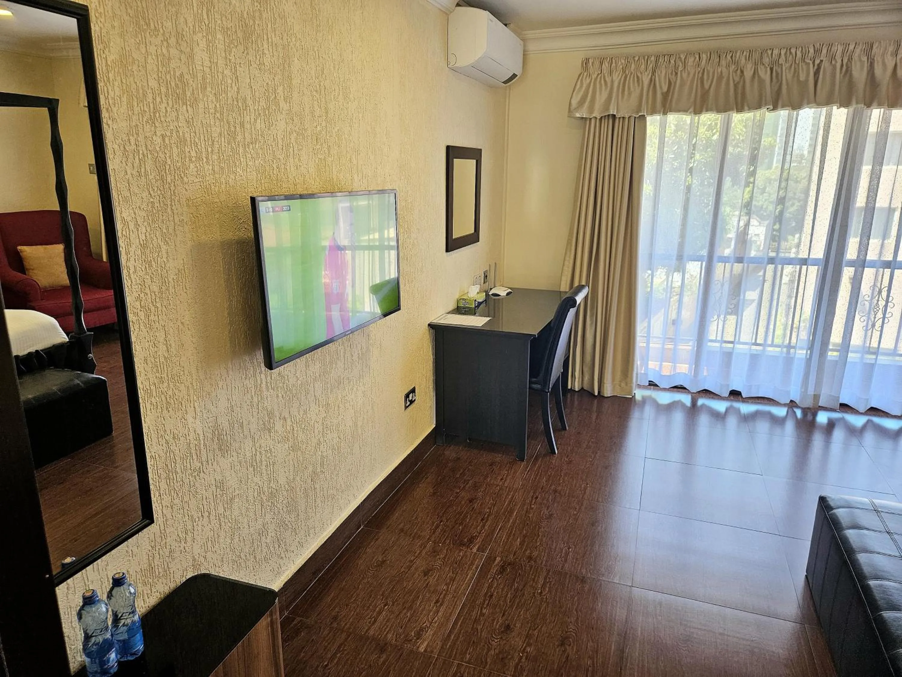 Photo of the whole room, Bed in Progressive Park Hotel