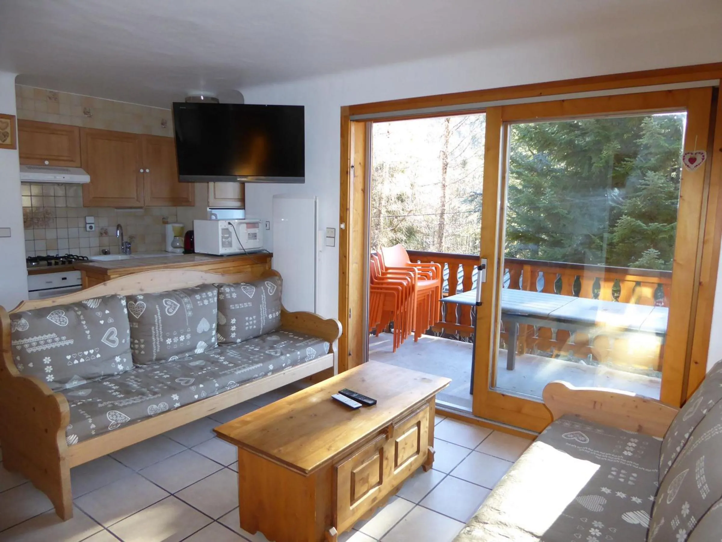 Chalet Chaleureux & Spacieux, Grande Terrasse, 8 Pers. - FR-1-464-47