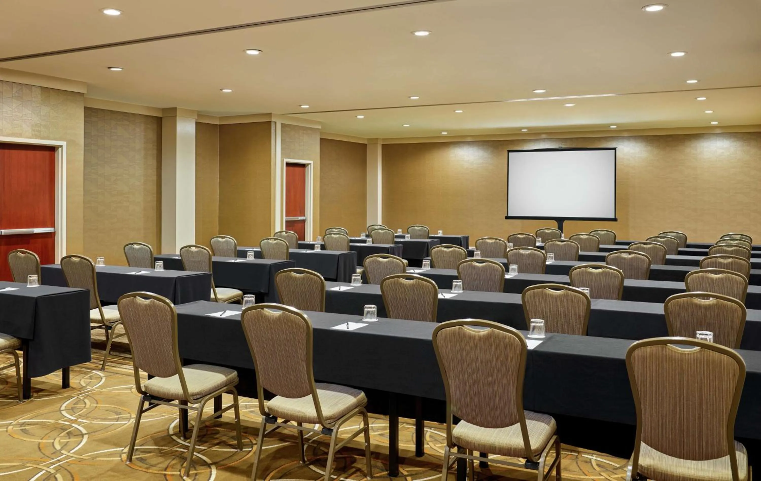 Meeting/conference room in DoubleTree by Hilton Houston Intercontinental Airport