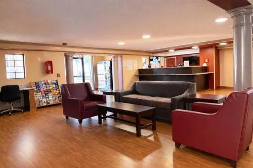 Red Roof Inn & Suites Houston- Hobby Airport