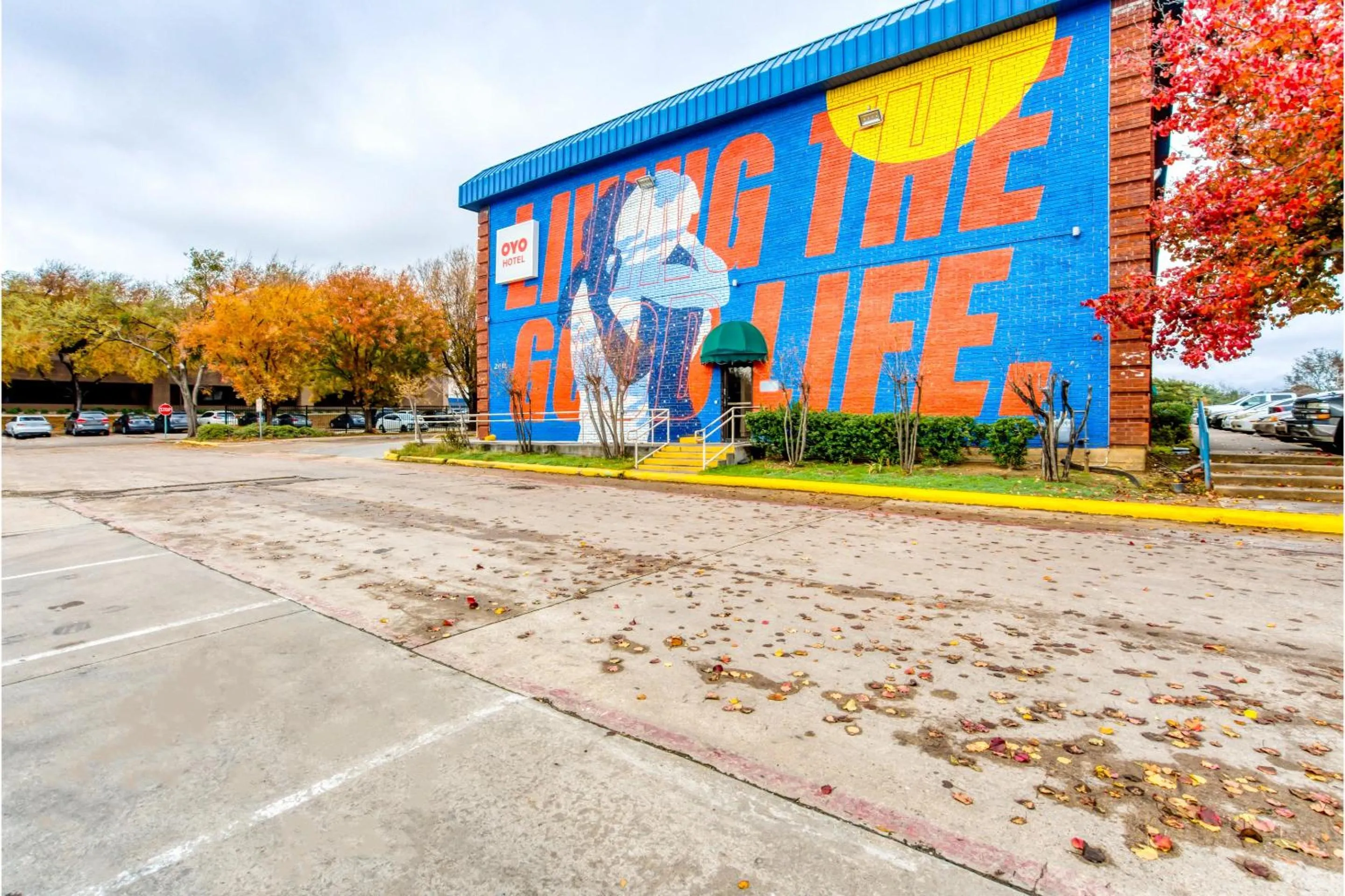 Facade/entrance in OYO Hotel Irving DFW Airport South