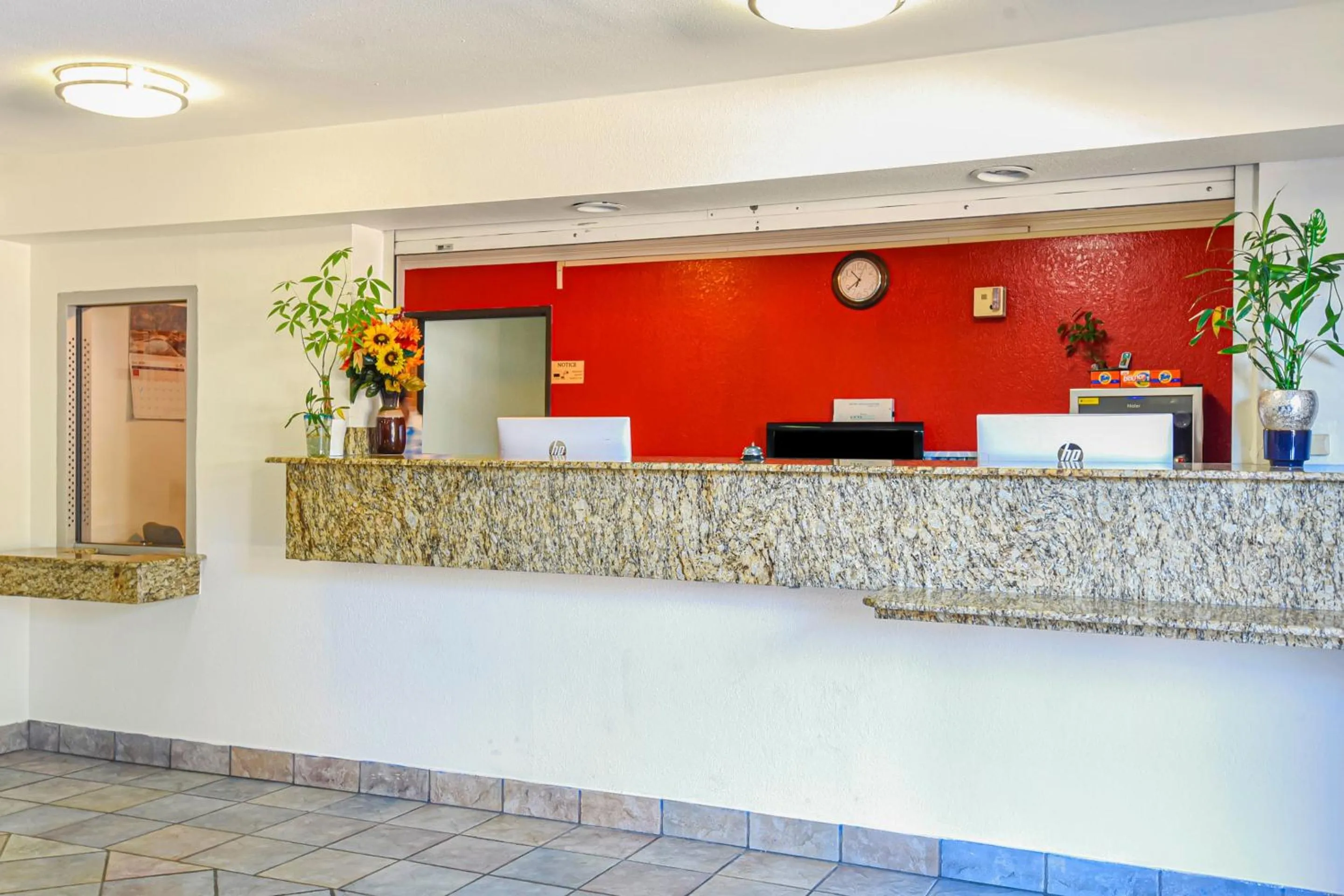 Lobby or reception in OYO Hotel Irving DFW Airport South