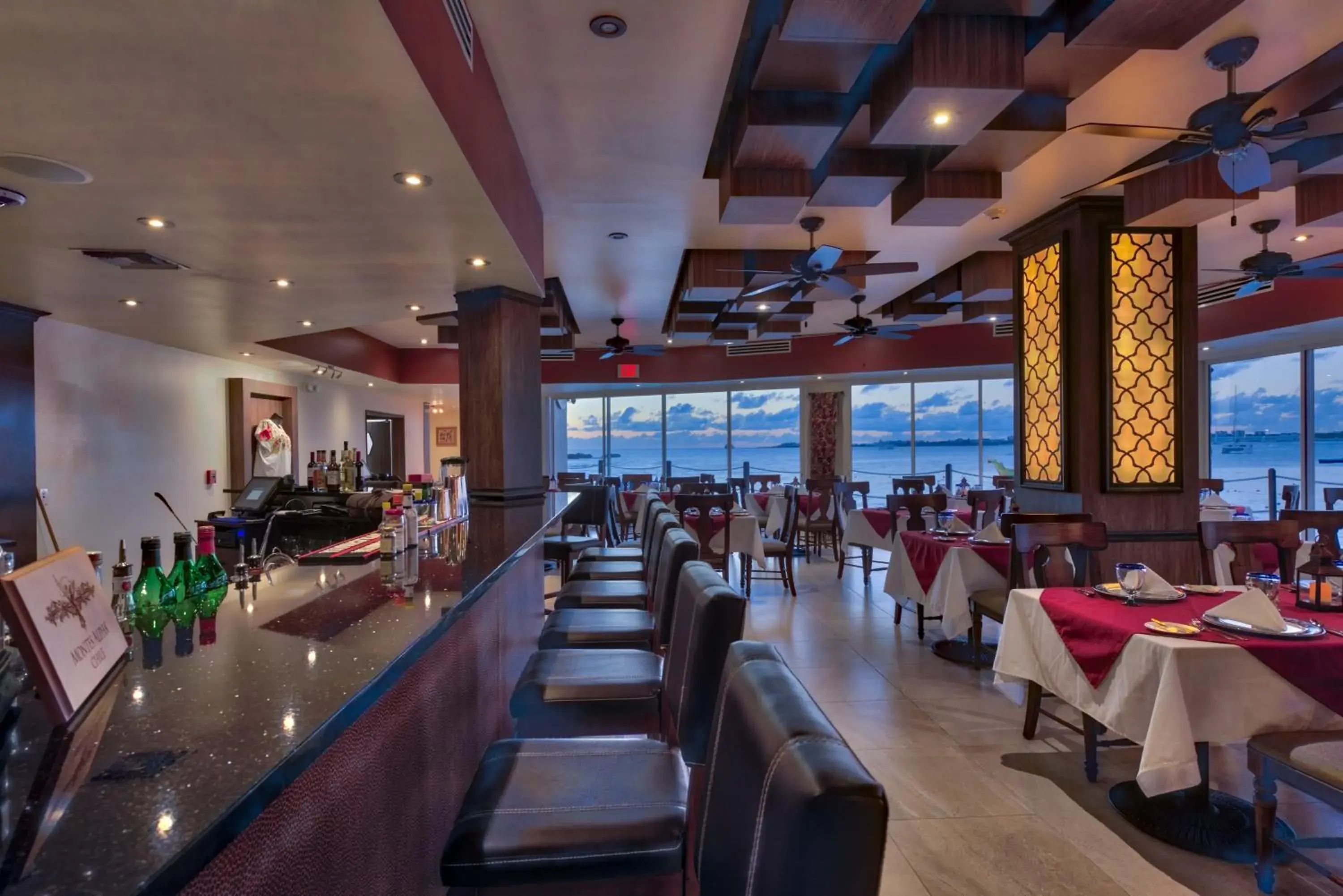 Restaurant/places to eat in The Villas at Simpson Bay Resort Restaurant/places to eat in The Villas at Simpson Bay Resort