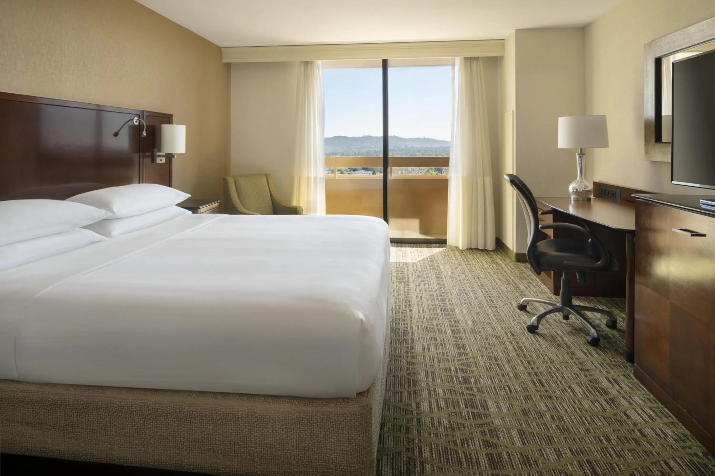 Bedroom, Bed in San Diego Marriott La Jolla