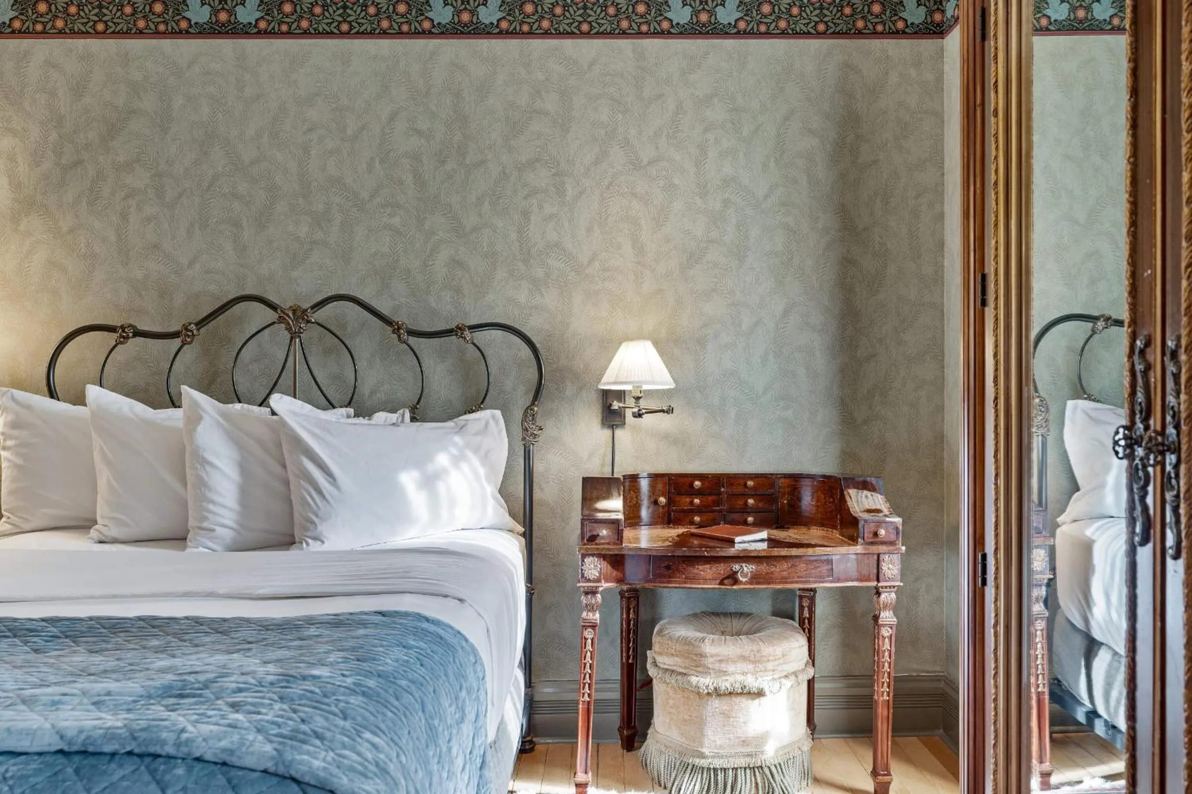 Bed in Beaumont Hotel and Spa - Adults Only