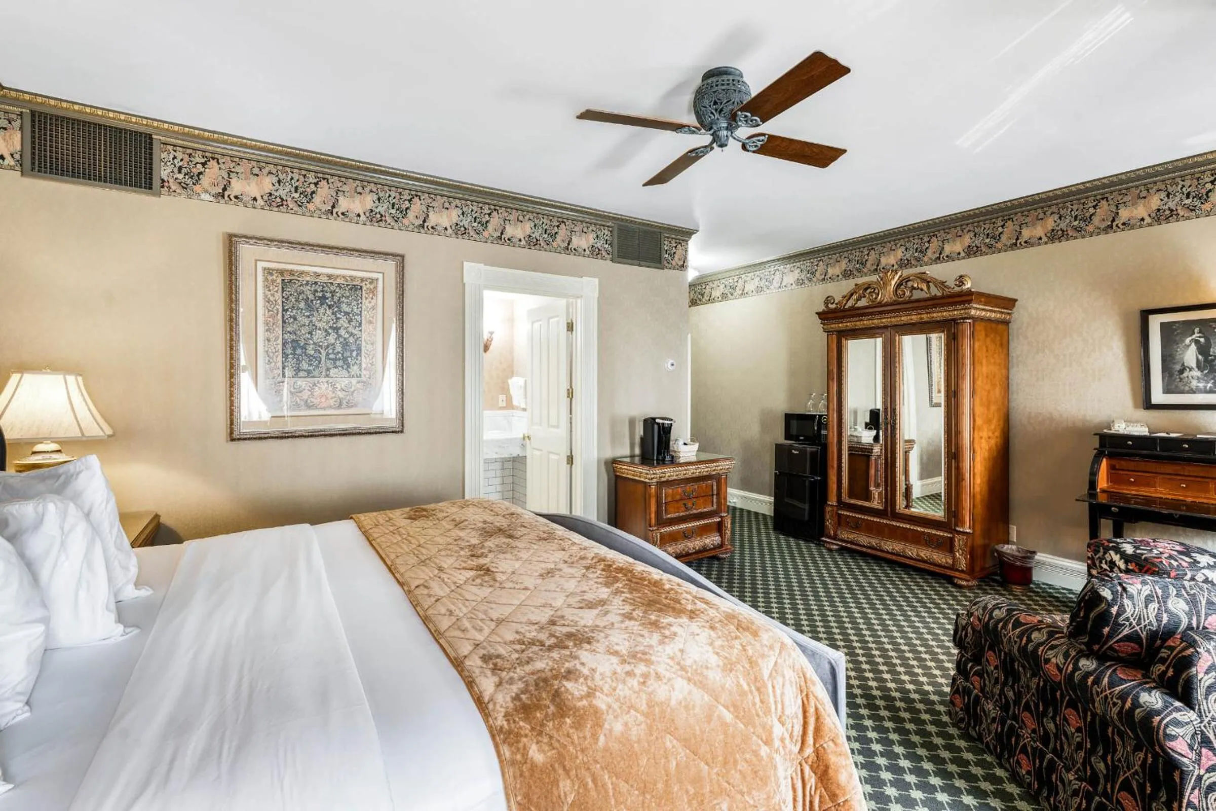 Bed in Beaumont Hotel and Spa - Adults Only