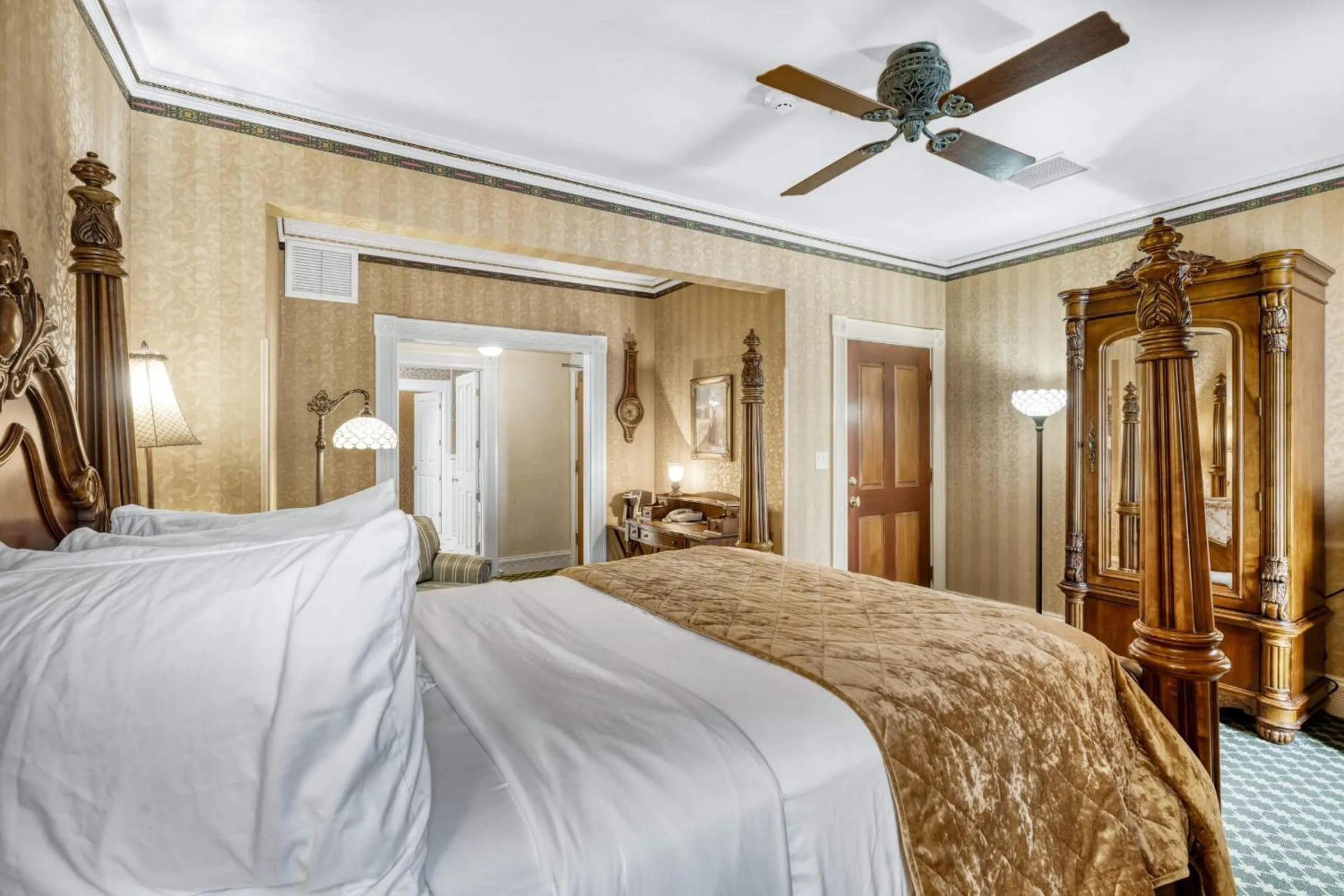 Bed in Beaumont Hotel and Spa - Adults Only