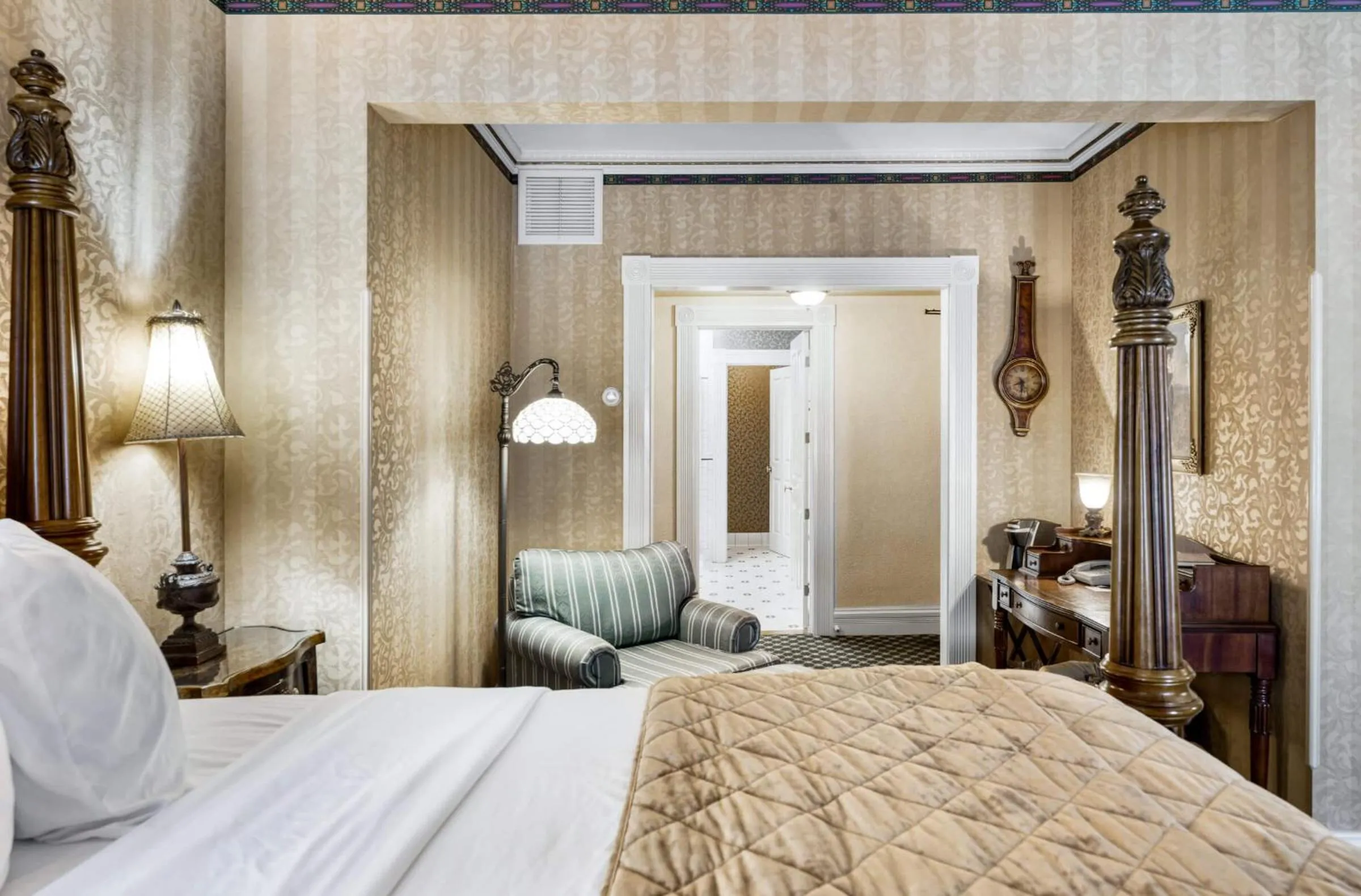 Bed in Beaumont Hotel and Spa - Adults Only